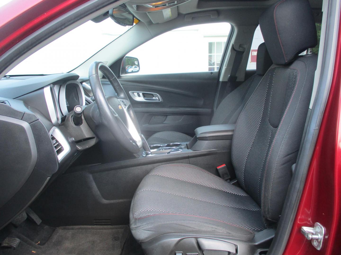 2012 RED Chevrolet Equinox 1LT AWD (2GNFLEE57C6) with an 3.0L V6 DOHC 24V engine, 6-Speed Automatic transmission, located at 540a Delsea Drive, Sewell, NJ, 08080, (987) 867-5309, 39.752560, -75.111206 - Photo#12