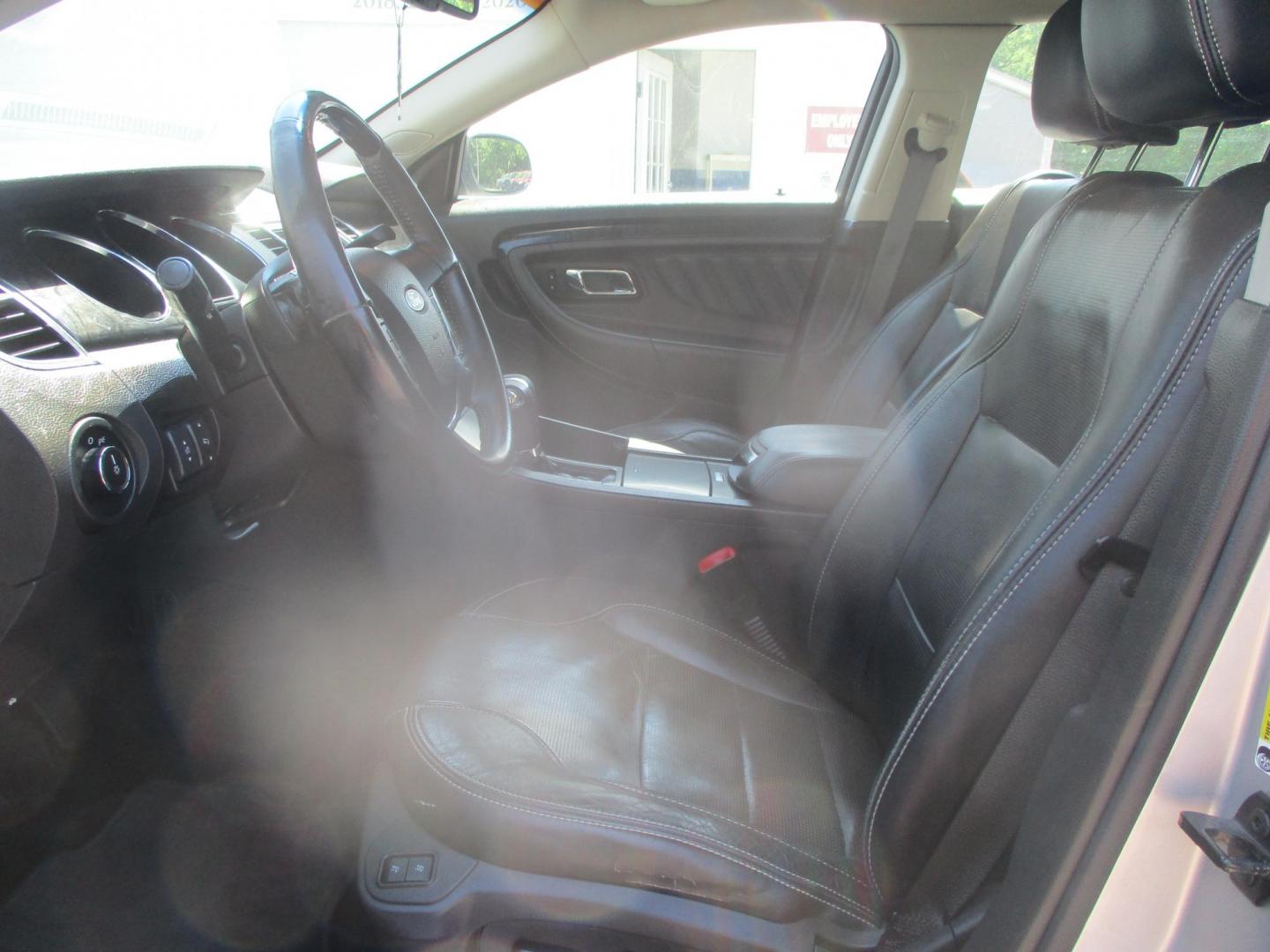 2012 SILVER Ford Taurus Limited FWD (1FAHP2FW5CG) with an 3.5L V6 DOHC 24V engine, 6-Speed Automatic transmission, located at 540a Delsea Drive, Sewell, NJ, 08080, (987) 867-5309, 39.752560, -75.111206 - Photo#10