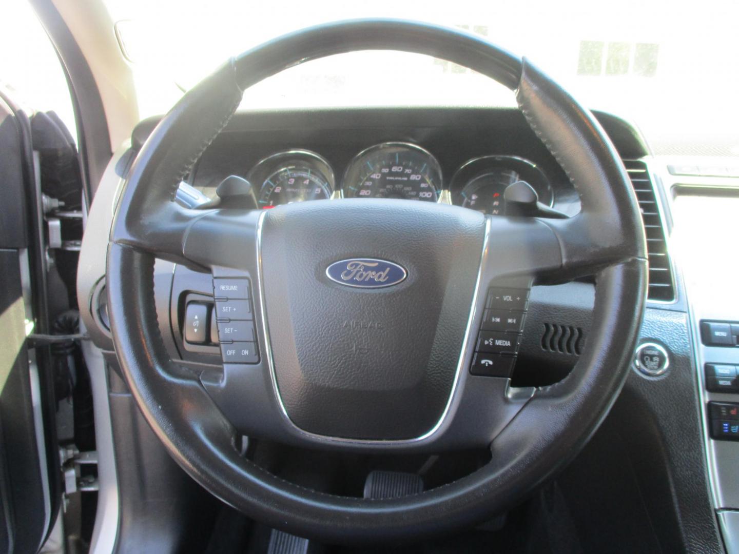 2012 SILVER Ford Taurus Limited FWD (1FAHP2FW5CG) with an 3.5L V6 DOHC 24V engine, 6-Speed Automatic transmission, located at 540a Delsea Drive, Sewell, NJ, 08080, (987) 867-5309, 39.752560, -75.111206 - Photo#14