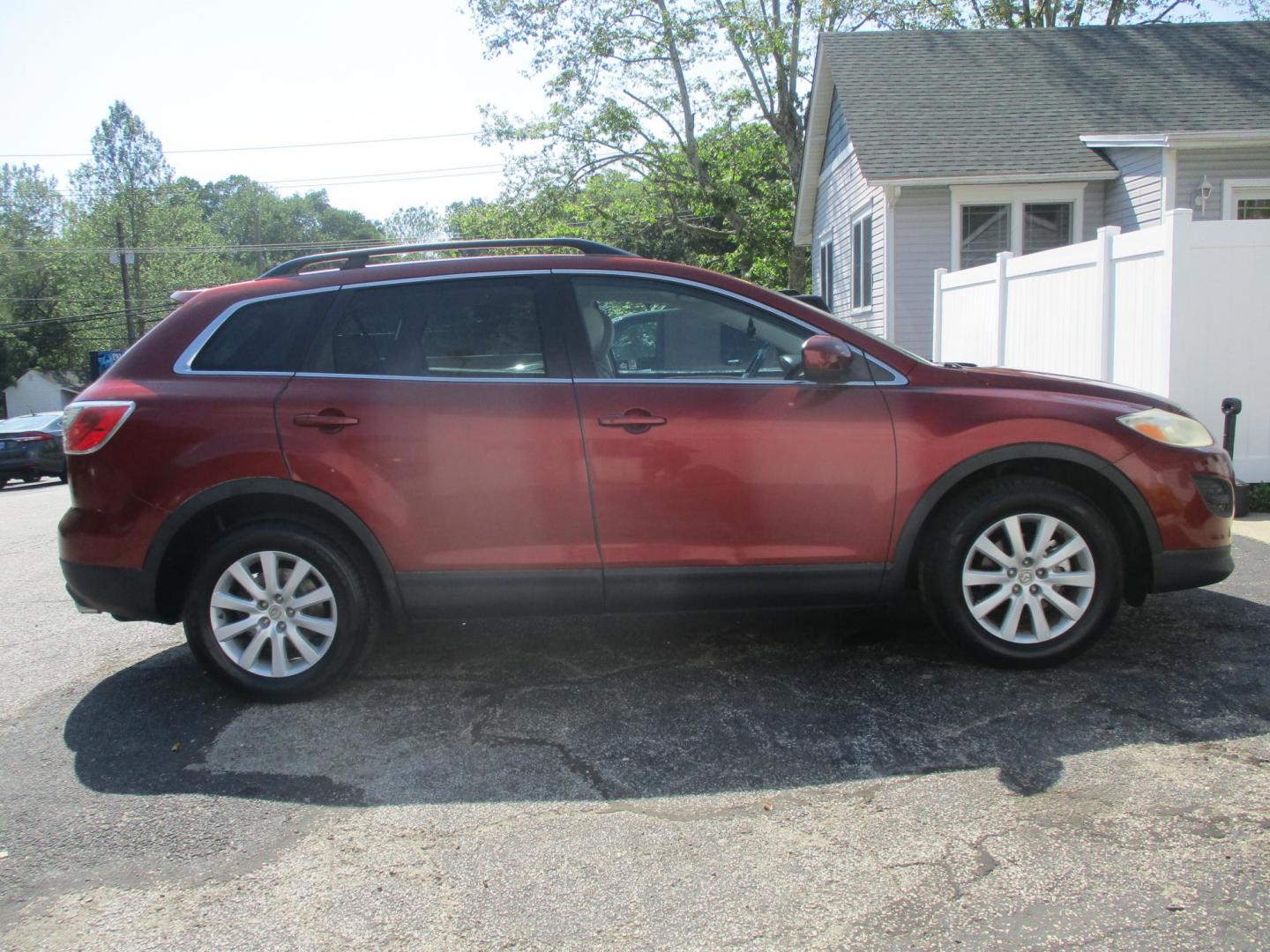 2010 RED Mazda CX-9 Grand Touring AWD (JM3TB3MV8A0) with an 3.7L V6 DOHC 24V engine, 6-Speed Automatic transmission, located at 540a Delsea Drive, Sewell, NJ, 08080, (987) 867-5309, 39.752560, -75.111206 - Photo#7