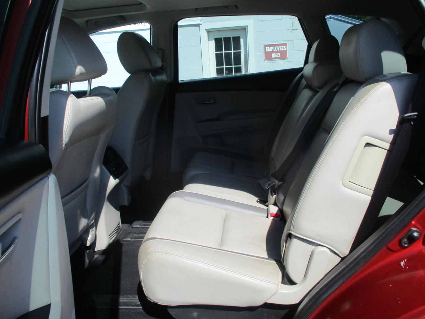 2010 RED Mazda CX-9 Grand Touring AWD (JM3TB3MV8A0) with an 3.7L V6 DOHC 24V engine, 6-Speed Automatic transmission, located at 540a Delsea Drive, Sewell, NJ, 08080, (987) 867-5309, 39.752560, -75.111206 - Photo#14