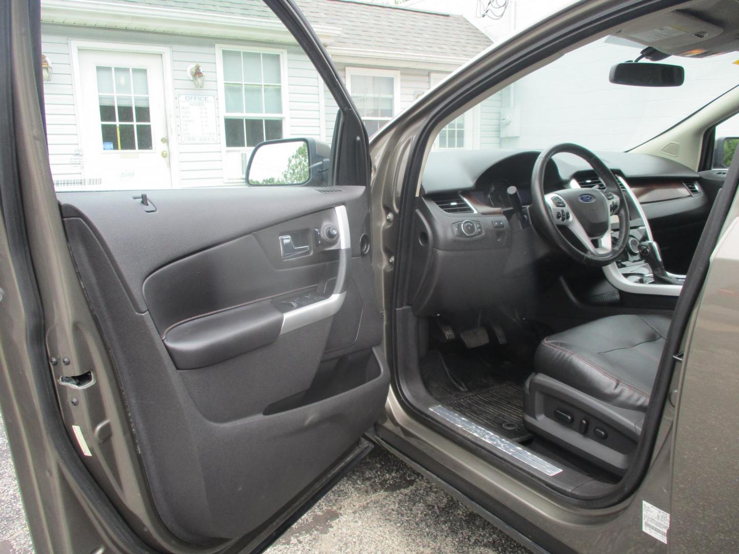 2013 BROWN Ford Edge Limited AWD (2FMDK4KC3DB) with an 3.5L V6 DOHC 24V engine, 6-Speed Automatic transmission, located at 540a Delsea Drive, Sewell, NJ, 08080, (987) 867-5309, 39.752560, -75.111206- Photo#10