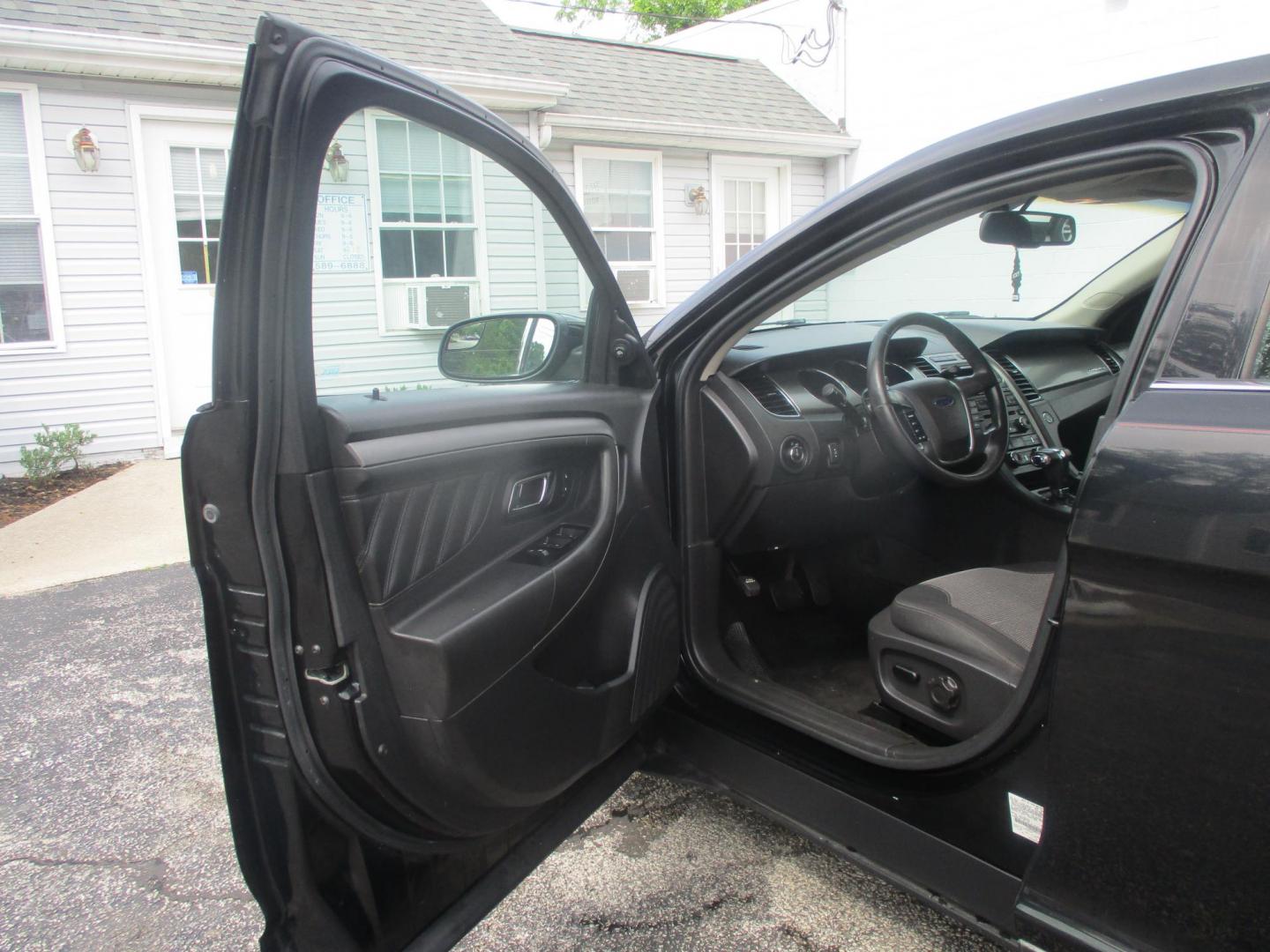 2012 BLACK Ford Taurus SEL FWD (1FAHP2EW5CG) with an 3.5L V6 DOHC 24V engine, 6-Speed Automatic transmission, located at 540a Delsea Drive, Sewell, NJ, 08080, (987) 867-5309, 39.752560, -75.111206- Photo#10