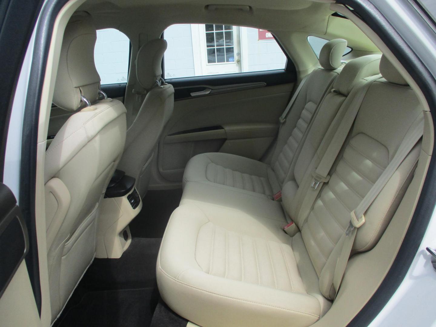 2013 Ford Fusion SE (3FA6P0H7XDR) with an 2.5L L4 DOHC 16V engine, located at 540a Delsea Drive, Sewell, NJ, 08080, (987) 867-5309, 39.752560, -75.111206- Photo#15
