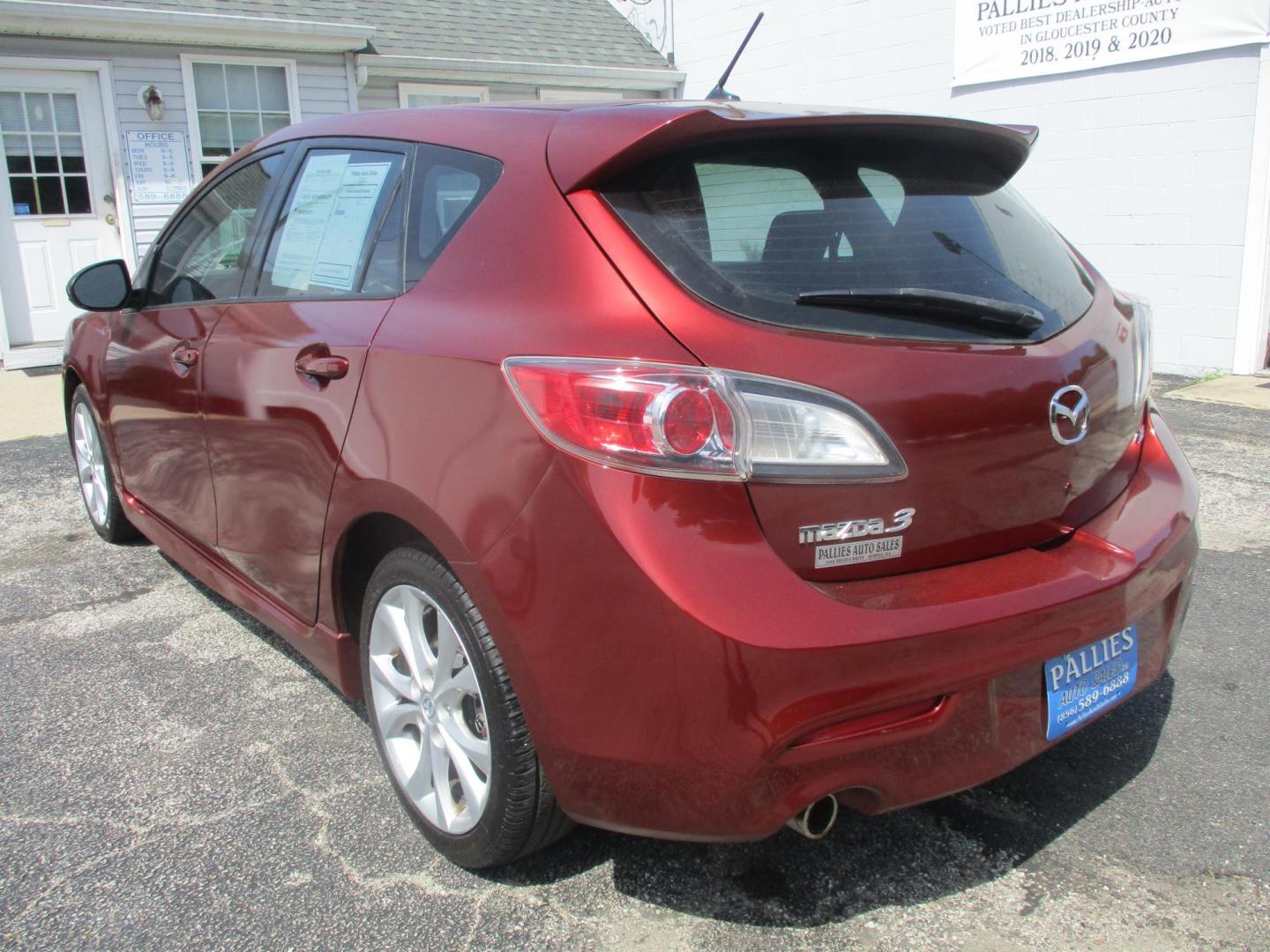2010 RED Mazda MAZDA3 s Grand Touring 5-Door (JM1BL1H64A1) with an 2.5L L4 DOHC 16V engine, located at 540a Delsea Drive, Sewell, NJ, 08080, (987) 867-5309, 39.752560, -75.111206- Photo#2