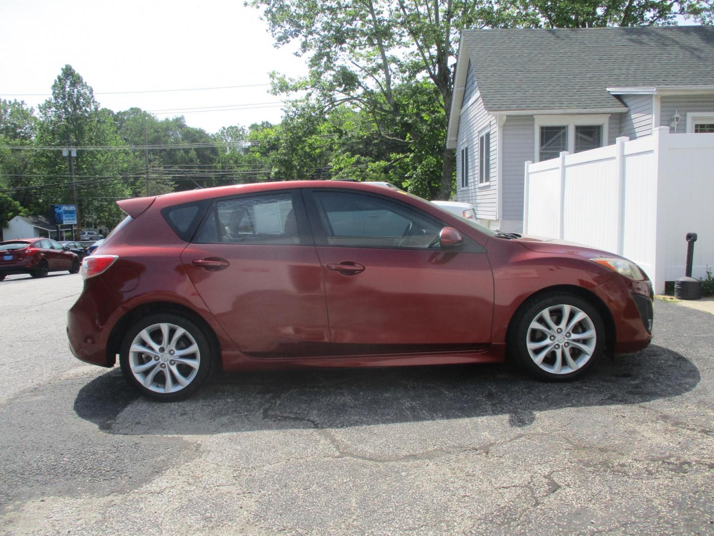 2010 RED Mazda MAZDA3 s Grand Touring 5-Door (JM1BL1H64A1) with an 2.5L L4 DOHC 16V engine, located at 540a Delsea Drive, Sewell, NJ, 08080, (987) 867-5309, 39.752560, -75.111206- Photo#6