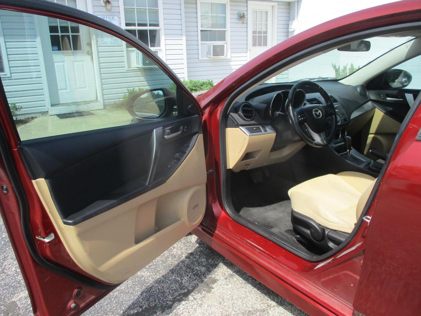 2010 RED Mazda MAZDA3 s Grand Touring 5-Door (JM1BL1H64A1) with an 2.5L L4 DOHC 16V engine, located at 540a Delsea Drive, Sewell, NJ, 08080, (987) 867-5309, 39.752560, -75.111206- Photo#9