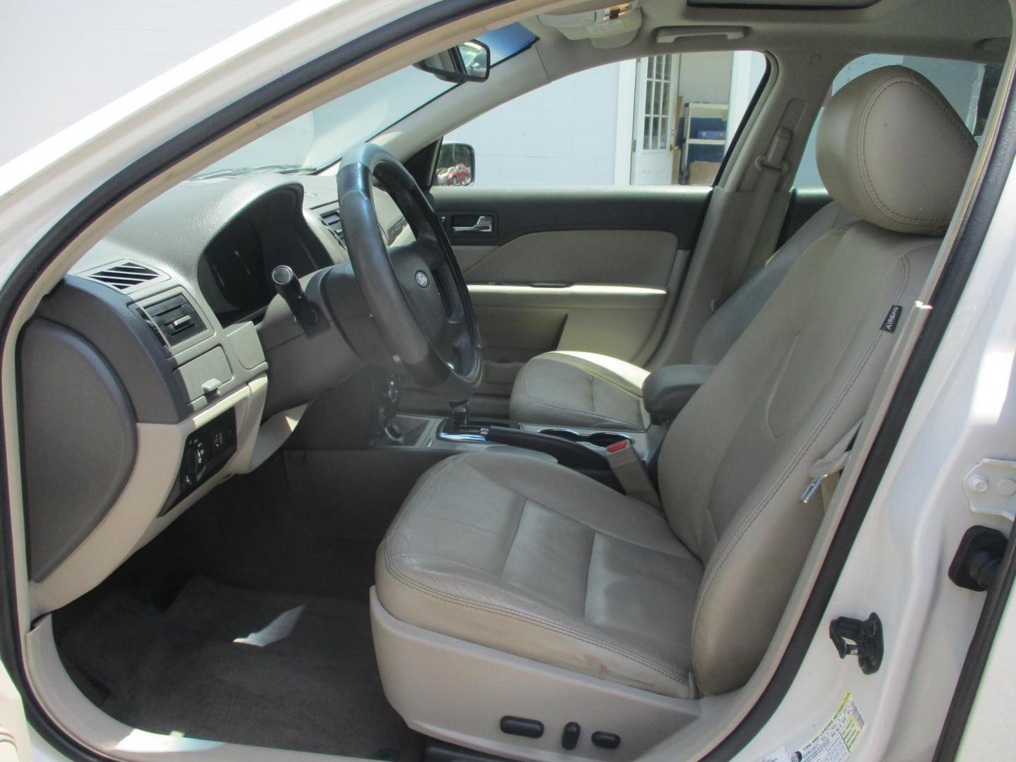 2011 WHITE Ford Fusion I4 SEL (3FAHP0JA4BR) with an 2.5L L4 DOHC 16V engine, located at 540a Delsea Drive, Sewell, NJ, 08080, (987) 867-5309, 39.752560, -75.111206- Photo#12