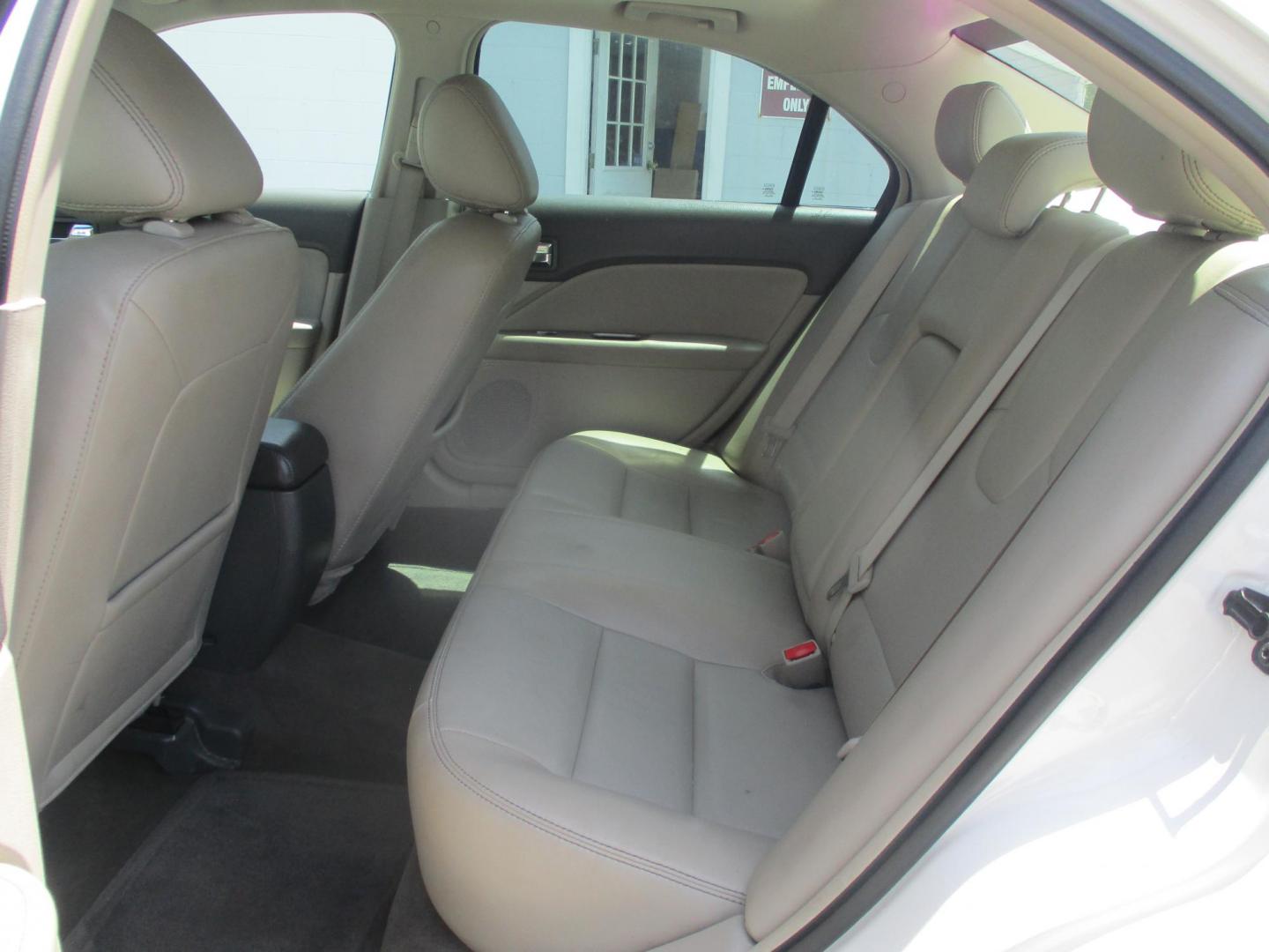 2011 WHITE Ford Fusion I4 SEL (3FAHP0JA4BR) with an 2.5L L4 DOHC 16V engine, located at 540a Delsea Drive, Sewell, NJ, 08080, (987) 867-5309, 39.752560, -75.111206- Photo#15