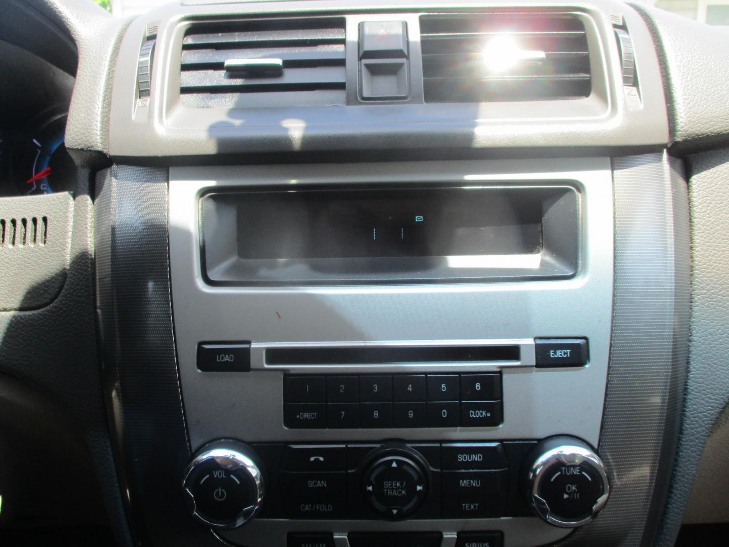 2011 WHITE Ford Fusion I4 SEL (3FAHP0JA4BR) with an 2.5L L4 DOHC 16V engine, located at 540a Delsea Drive, Sewell, NJ, 08080, (987) 867-5309, 39.752560, -75.111206- Photo#20