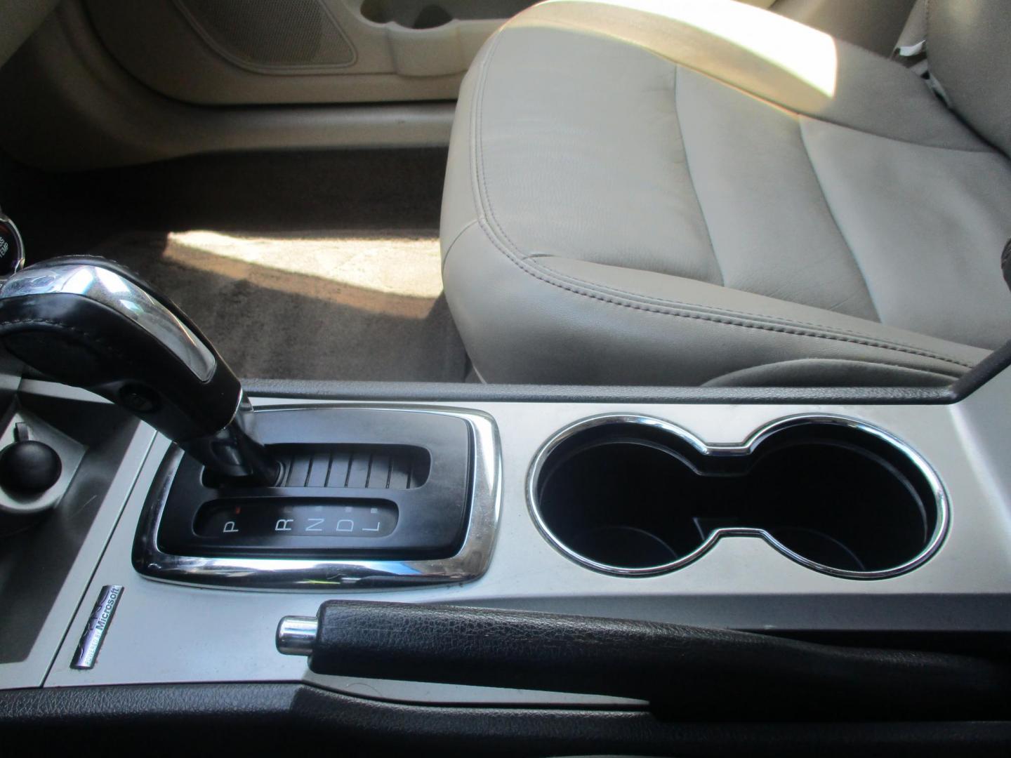 2011 WHITE Ford Fusion I4 SEL (3FAHP0JA4BR) with an 2.5L L4 DOHC 16V engine, located at 540a Delsea Drive, Sewell, NJ, 08080, (987) 867-5309, 39.752560, -75.111206- Photo#22