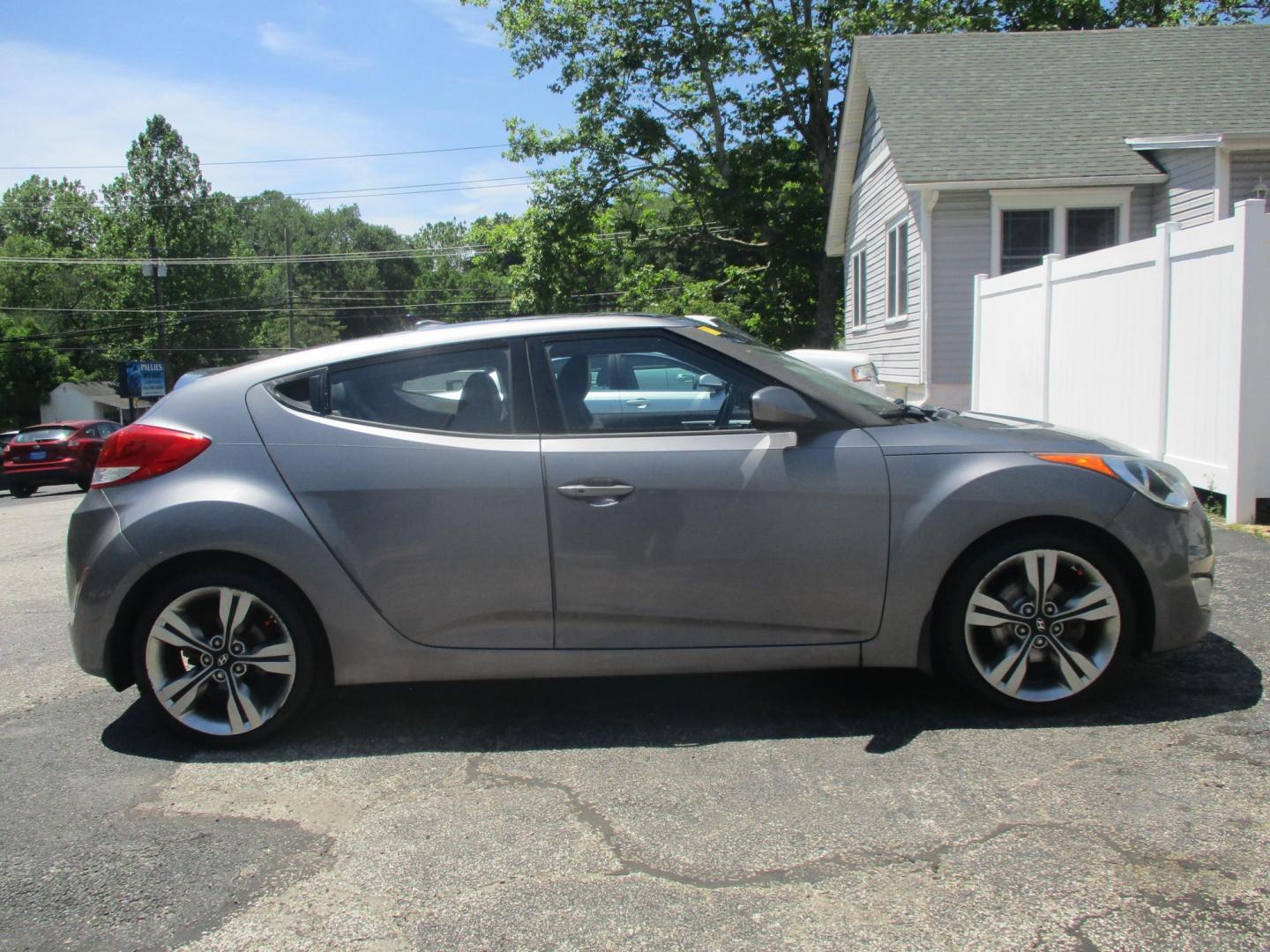 2013 SILVER Hyundai Veloster Base (KMHTC6AD2DU) with an 1.6L L4 DOHC 16V engine, located at 540a Delsea Drive, Sewell, NJ, 08080, (987) 867-5309, 39.752560, -75.111206- Photo#6