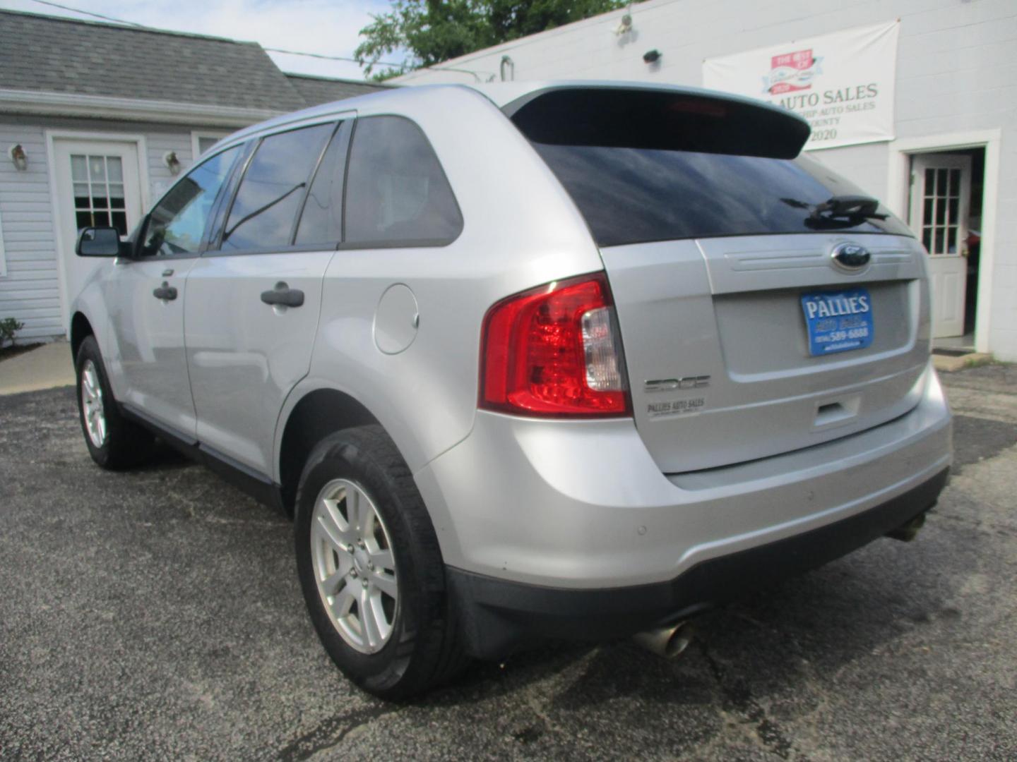 2013 SILVER Ford Edge SE FWD (2FMDK3GC4DB) with an 3.5L V6 DOHC 24V engine, 6-Speed Automatic transmission, located at 540a Delsea Drive, Sewell, NJ, 08080, (987) 867-5309, 39.752560, -75.111206 - Photo#2