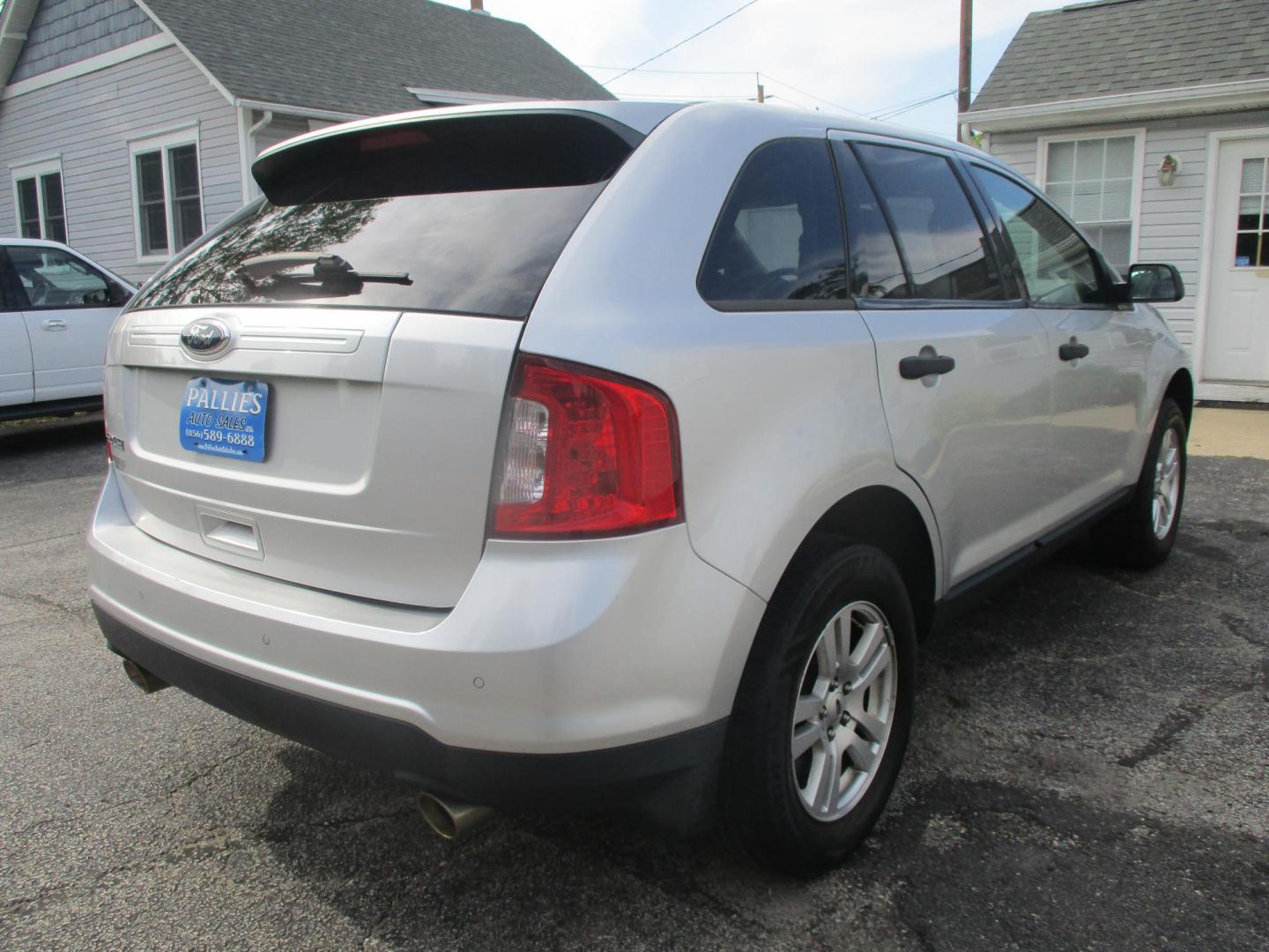 2013 SILVER Ford Edge SE FWD (2FMDK3GC4DB) with an 3.5L V6 DOHC 24V engine, 6-Speed Automatic transmission, located at 540a Delsea Drive, Sewell, NJ, 08080, (987) 867-5309, 39.752560, -75.111206 - Photo#5