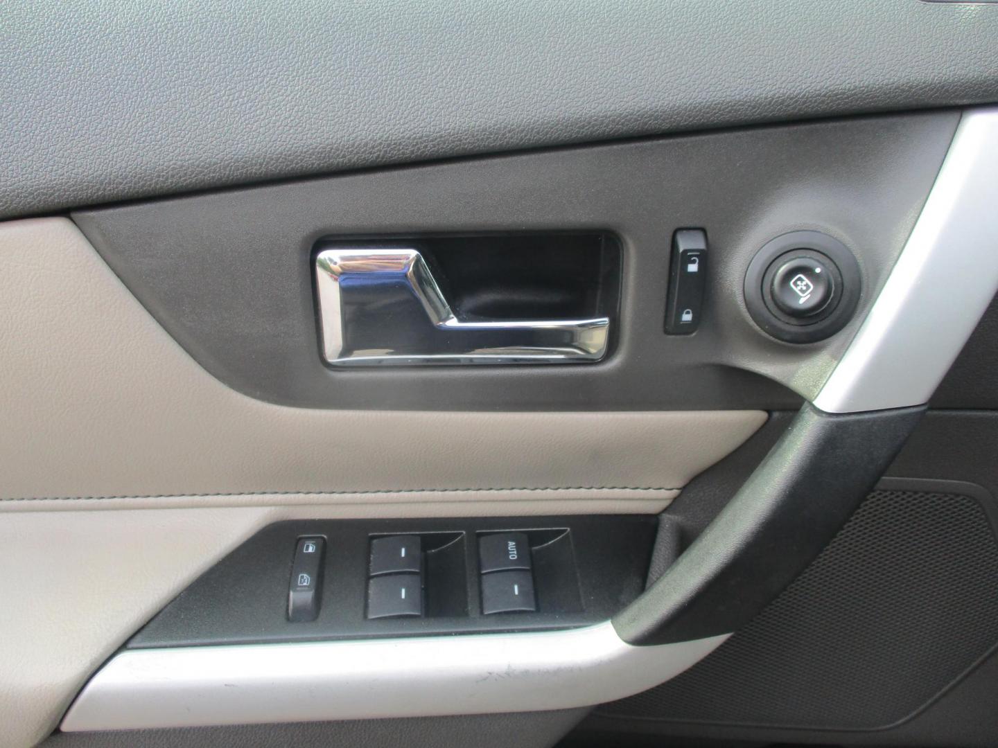 2013 SILVER Ford Edge SE FWD (2FMDK3GC4DB) with an 3.5L V6 DOHC 24V engine, 6-Speed Automatic transmission, located at 540a Delsea Drive, Sewell, NJ, 08080, (987) 867-5309, 39.752560, -75.111206 - Photo#10