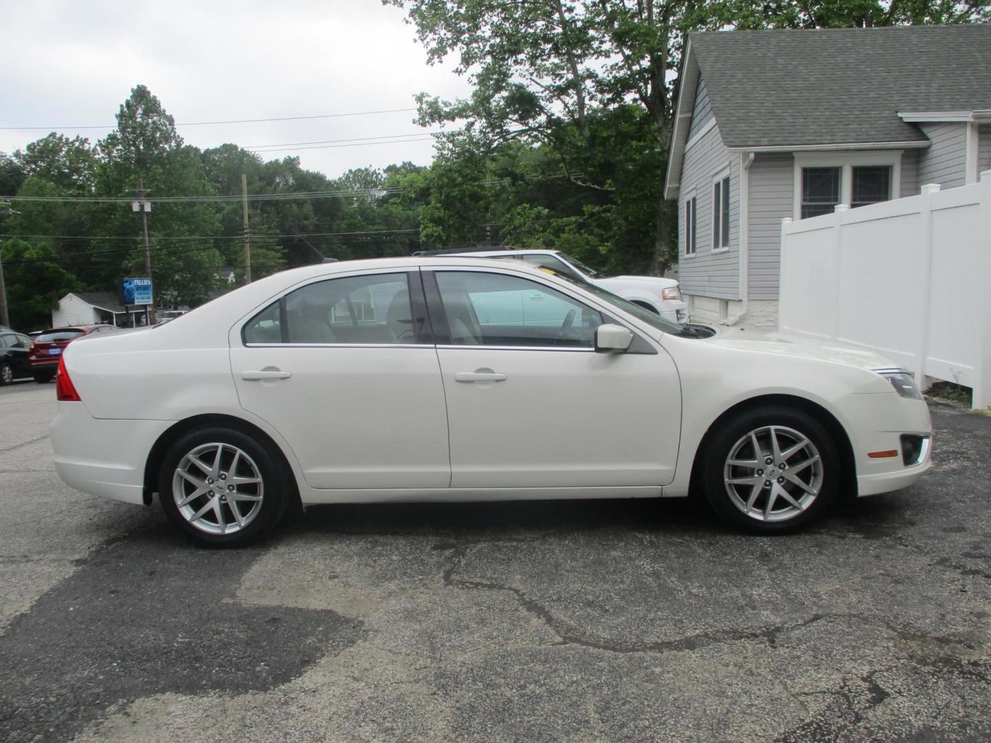 2012 WHITE Ford Fusion SEL (3FAHP0JA7CR) with an 2.5L L4 DOHC 16V engine, located at 540a Delsea Drive, Sewell, NJ, 08080, (987) 867-5309, 39.752560, -75.111206- Photo#7