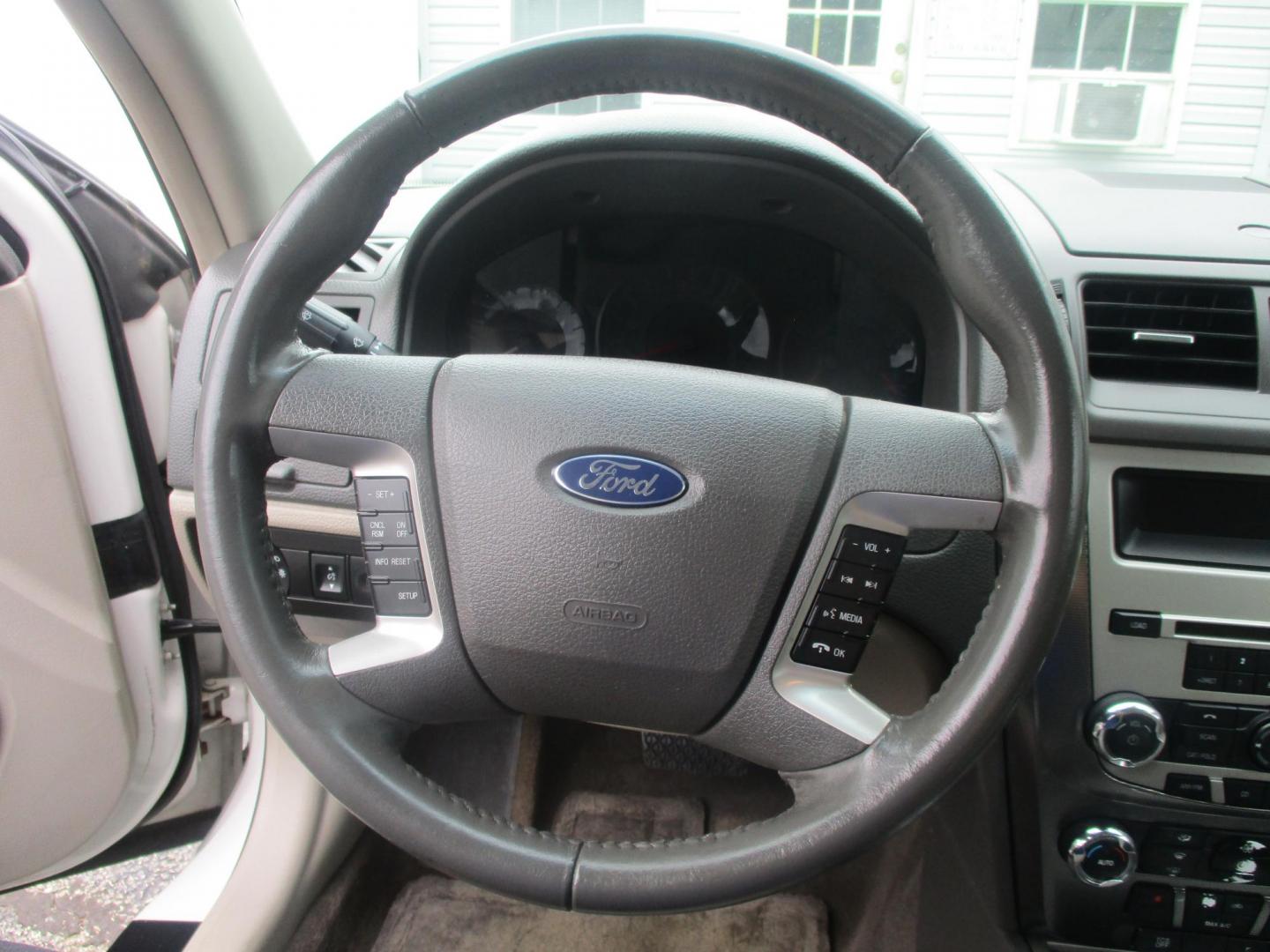 2012 WHITE Ford Fusion SEL (3FAHP0JA7CR) with an 2.5L L4 DOHC 16V engine, located at 540a Delsea Drive, Sewell, NJ, 08080, (987) 867-5309, 39.752560, -75.111206- Photo#16