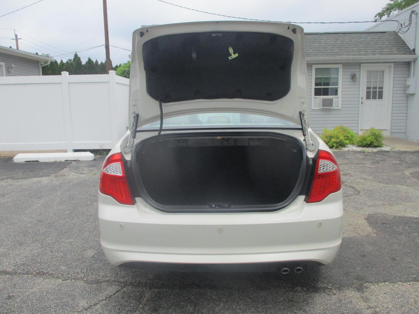 2012 WHITE Ford Fusion SEL (3FAHP0JA7CR) with an 2.5L L4 DOHC 16V engine, located at 540a Delsea Drive, Sewell, NJ, 08080, (987) 867-5309, 39.752560, -75.111206- Photo#25