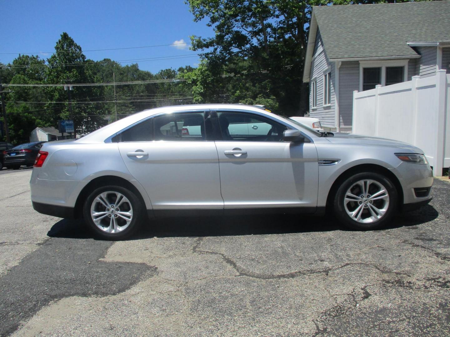 2018 SILVER Ford Taurus SEL FWD (1FAHP2E81JG) with an 3.5L V6 DOHC 24V engine, 6A transmission, located at 540a Delsea Drive, Sewell, NJ, 08080, (987) 867-5309, 39.752560, -75.111206- Photo#7