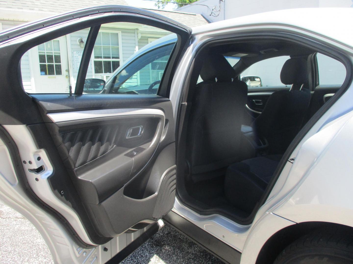 2018 SILVER Ford Taurus SEL FWD (1FAHP2E81JG) with an 3.5L V6 DOHC 24V engine, 6A transmission, located at 540a Delsea Drive, Sewell, NJ, 08080, (987) 867-5309, 39.752560, -75.111206- Photo#13