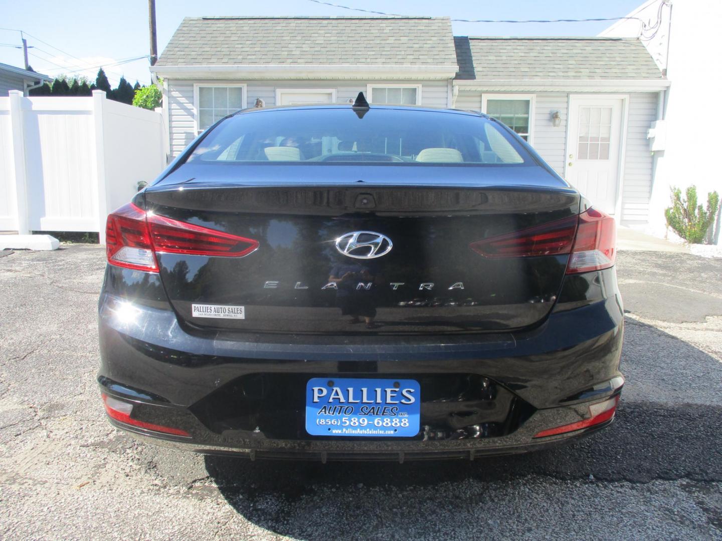 2019 BLACK Hyundai Elantra Limited (KMHD84LF4KU) with an 1.8L L4 DOHC 16V engine, 6A transmission, located at 540a Delsea Drive, Sewell, NJ, 08080, (987) 867-5309, 39.752560, -75.111206- Photo#3