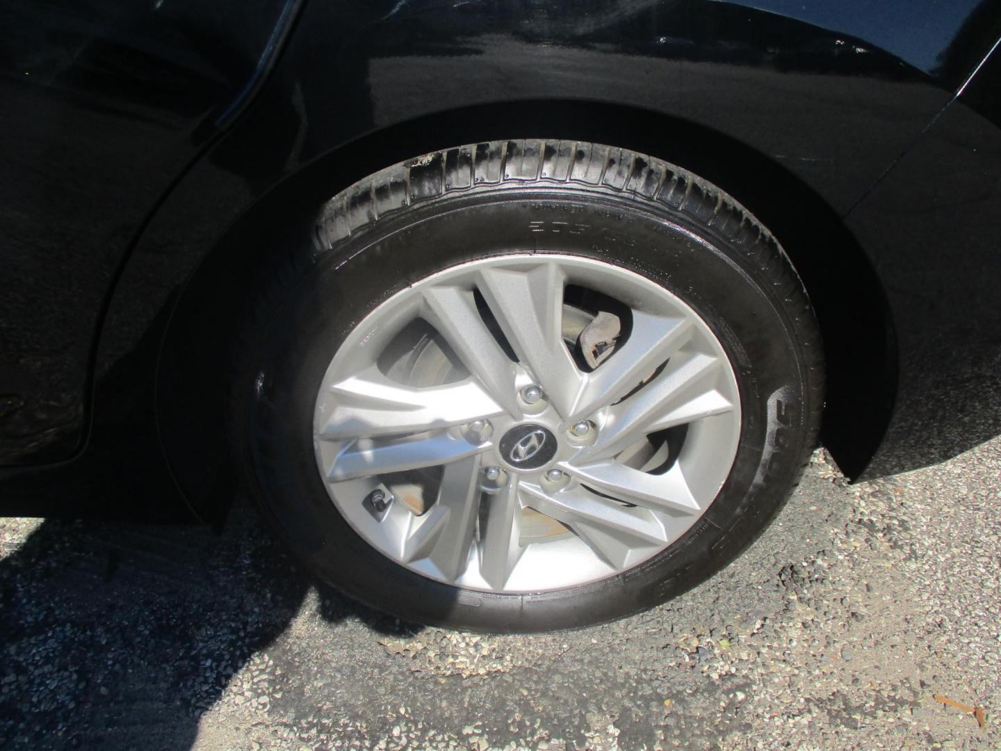 2019 BLACK Hyundai Elantra Limited (KMHD84LF4KU) with an 1.8L L4 DOHC 16V engine, 6A transmission, located at 540a Delsea Drive, Sewell, NJ, 08080, (987) 867-5309, 39.752560, -75.111206- Photo#25