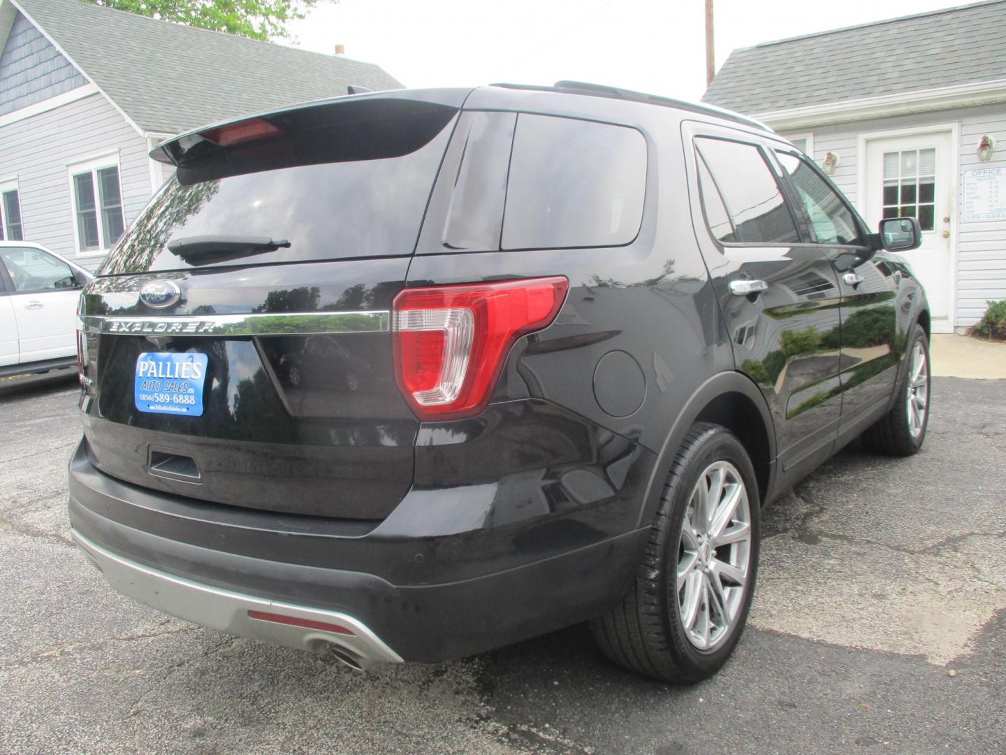 2017 BLACK Ford Explorer Limited FWD (1FM5K7F86HG) with an 3.5L V6 DOHC 24V engine, 6A transmission, located at 540a Delsea Drive, Sewell, NJ, 08080, (987) 867-5309, 39.752560, -75.111206- Photo#5