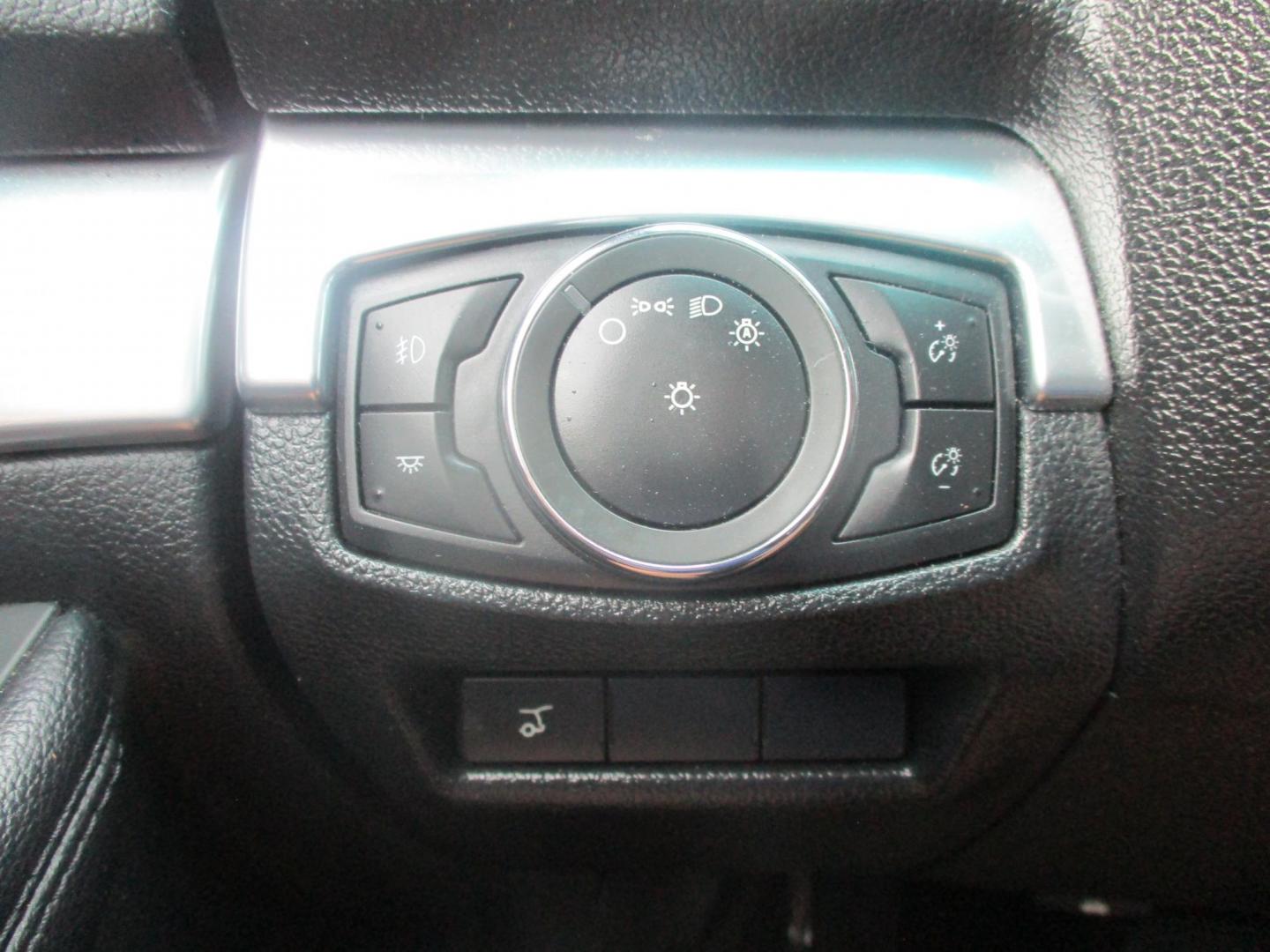 2017 BLACK Ford Explorer Limited FWD (1FM5K7F86HG) with an 3.5L V6 DOHC 24V engine, 6A transmission, located at 540a Delsea Drive, Sewell, NJ, 08080, (987) 867-5309, 39.752560, -75.111206- Photo#23