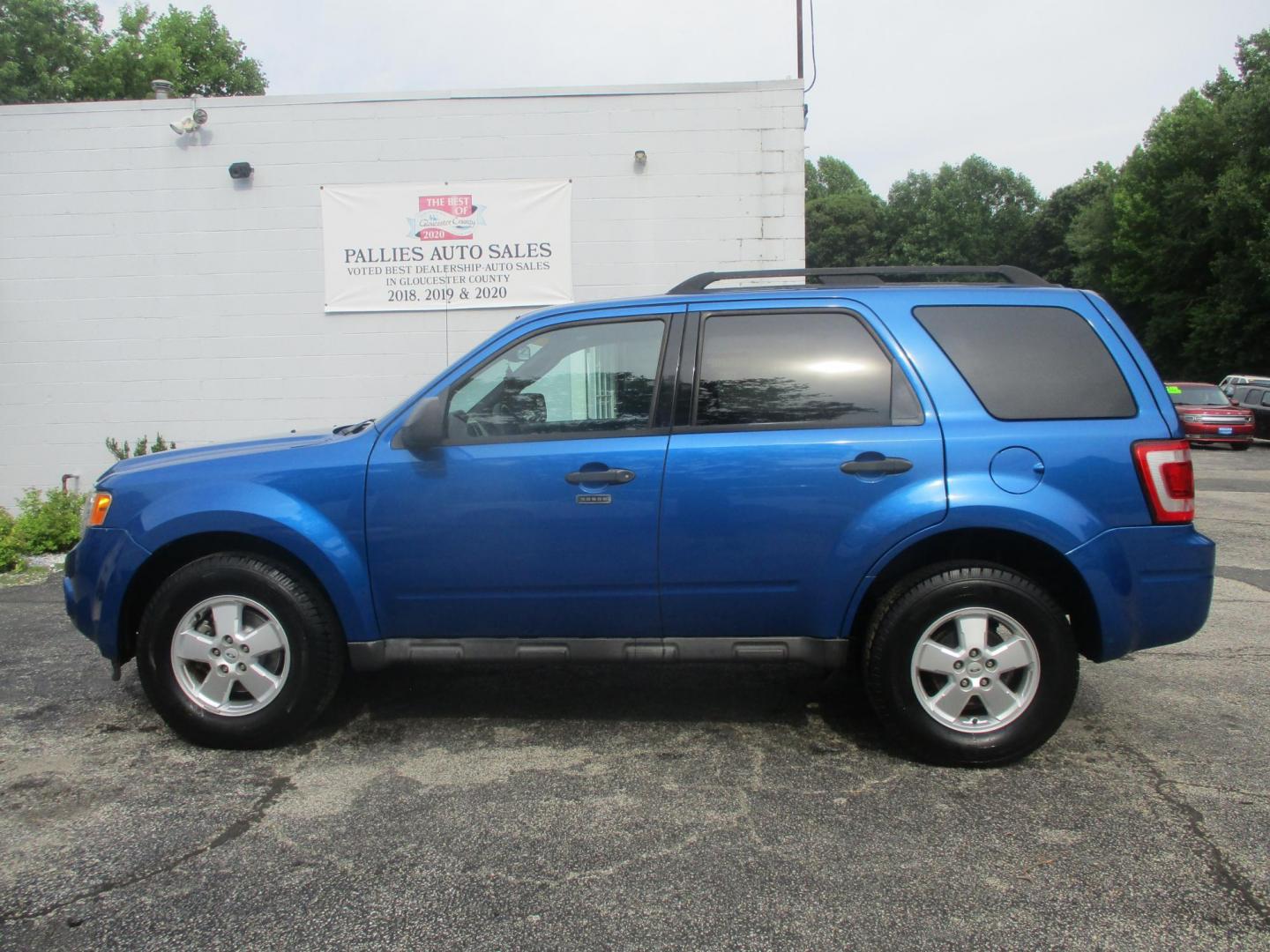 2011 BLUE Ford Escape XLT FWD (1FMCU0D78BK) with an 2.5L L4 DOHC 16V engine, 6-Speed Automatic transmission, located at 540a Delsea Drive, Sewell, NJ, 08080, (987) 867-5309, 39.752560, -75.111206- Photo#1