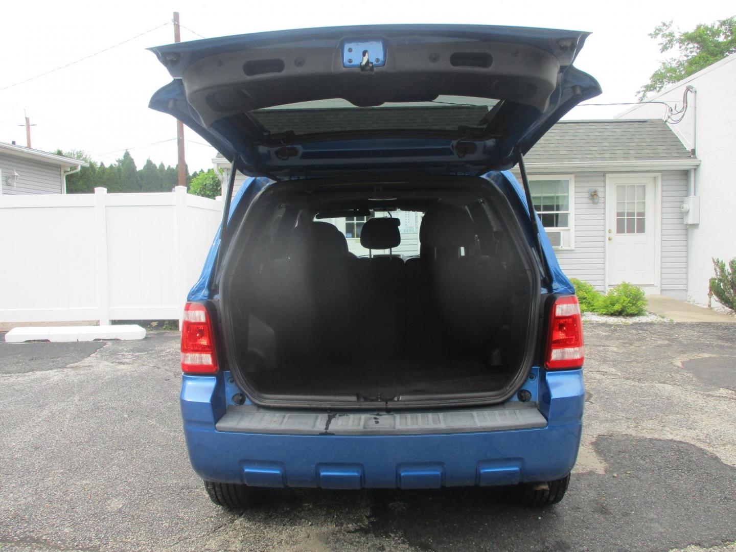 2011 BLUE Ford Escape XLT FWD (1FMCU0D78BK) with an 2.5L L4 DOHC 16V engine, 6-Speed Automatic transmission, located at 540a Delsea Drive, Sewell, NJ, 08080, (987) 867-5309, 39.752560, -75.111206- Photo#25