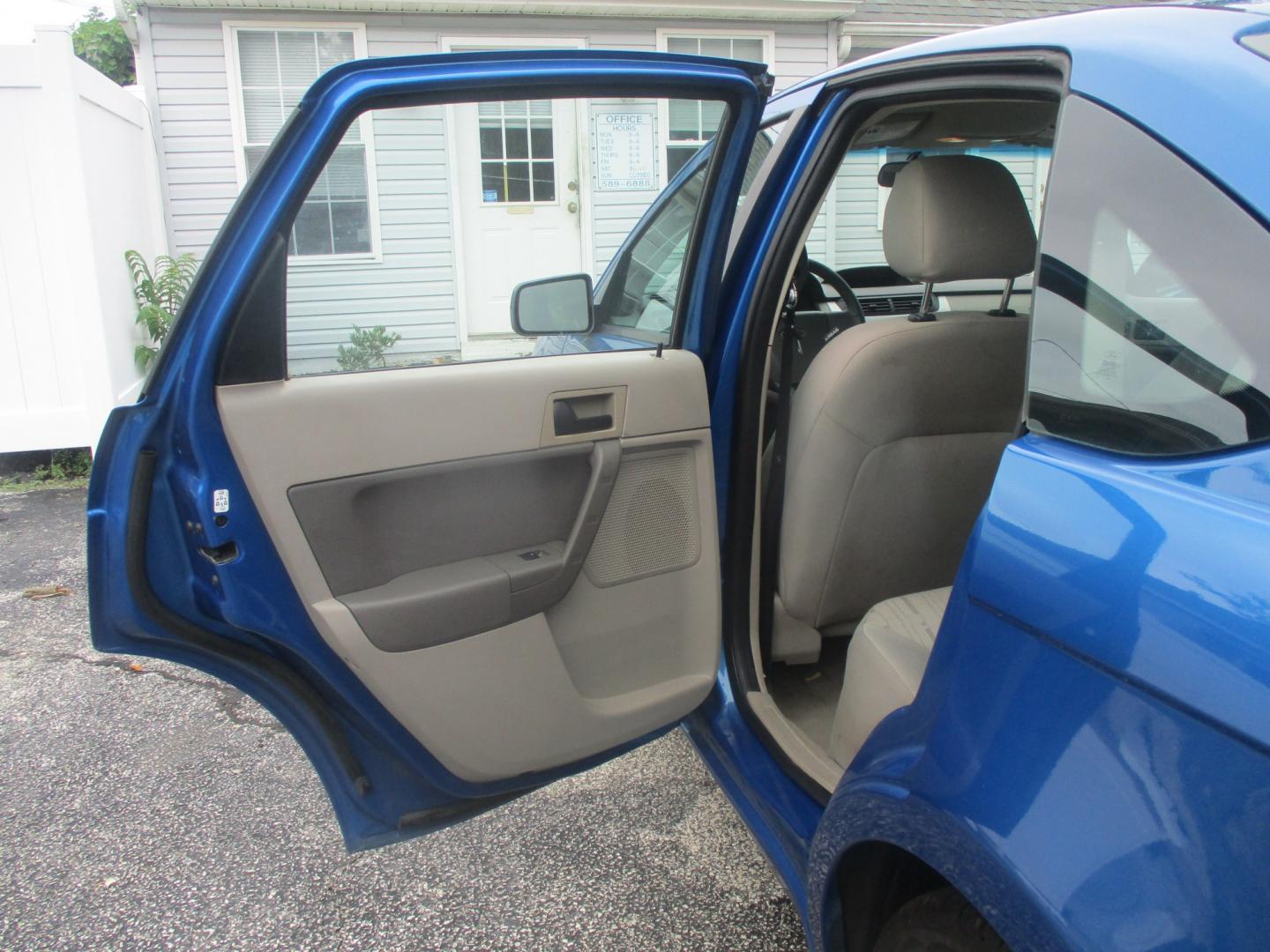2010 BLUE Ford Focus SE Sedan (1FAHP3FN9AW) with an 2.0L L4 DOHC 16V engine, located at 540a Delsea Drive, Sewell, NJ, 08080, (987) 867-5309, 39.752560, -75.111206- Photo#12