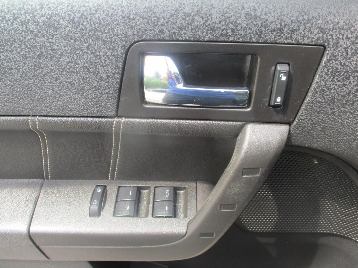 2011 GRAY Ford Focus SES Sedan (1FAHP3GN0BW) with an 2.0L L4 DOHC 16V engine, located at 540a Delsea Drive, Sewell, NJ, 08080, (987) 867-5309, 39.752560, -75.111206- Photo#11
