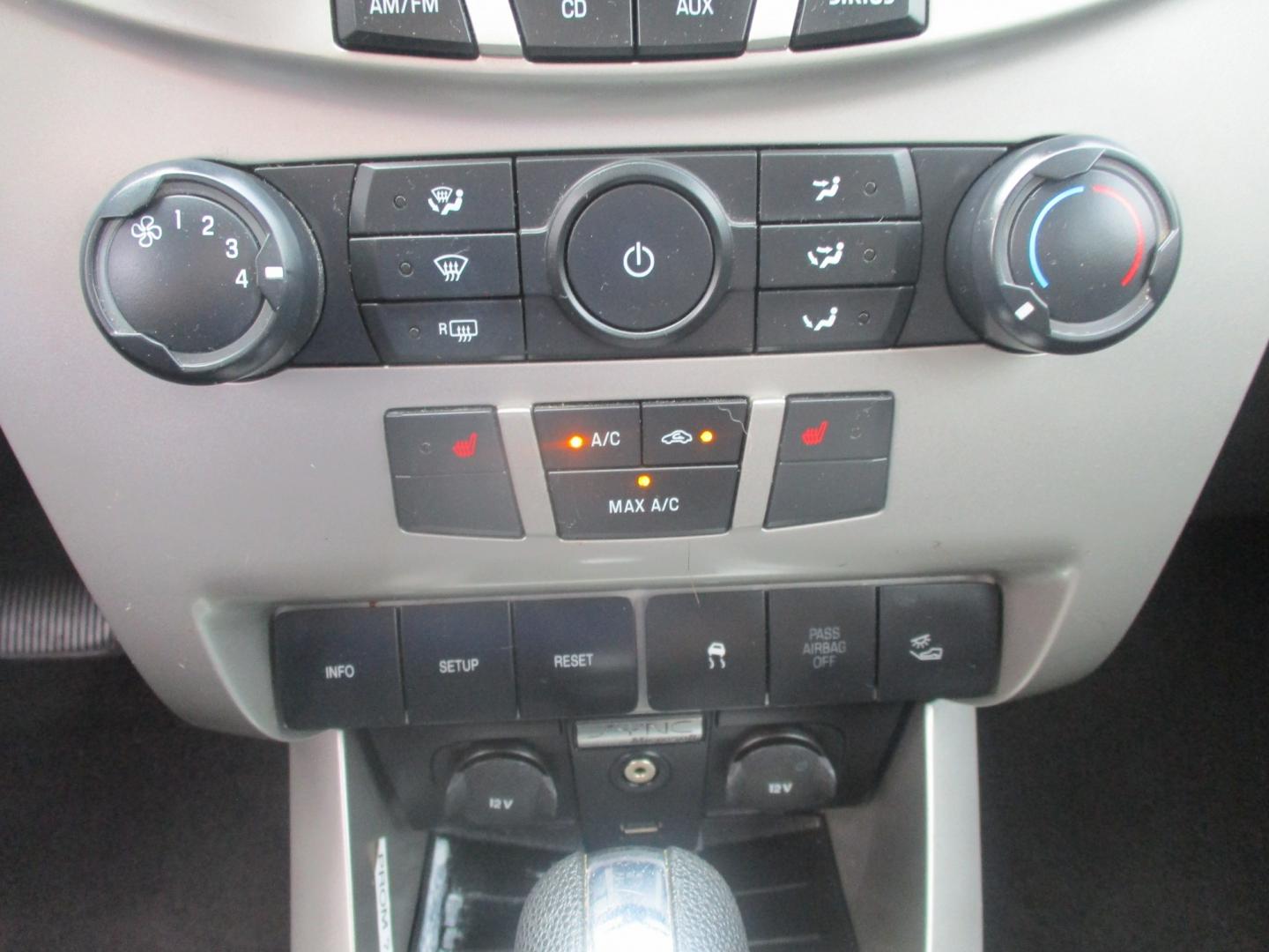 2011 GRAY Ford Focus SES Sedan (1FAHP3GN0BW) with an 2.0L L4 DOHC 16V engine, located at 540a Delsea Drive, Sewell, NJ, 08080, (987) 867-5309, 39.752560, -75.111206- Photo#20