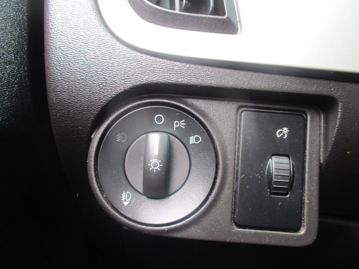 2011 GRAY Ford Focus SES Sedan (1FAHP3GN0BW) with an 2.0L L4 DOHC 16V engine, located at 540a Delsea Drive, Sewell, NJ, 08080, (987) 867-5309, 39.752560, -75.111206- Photo#22
