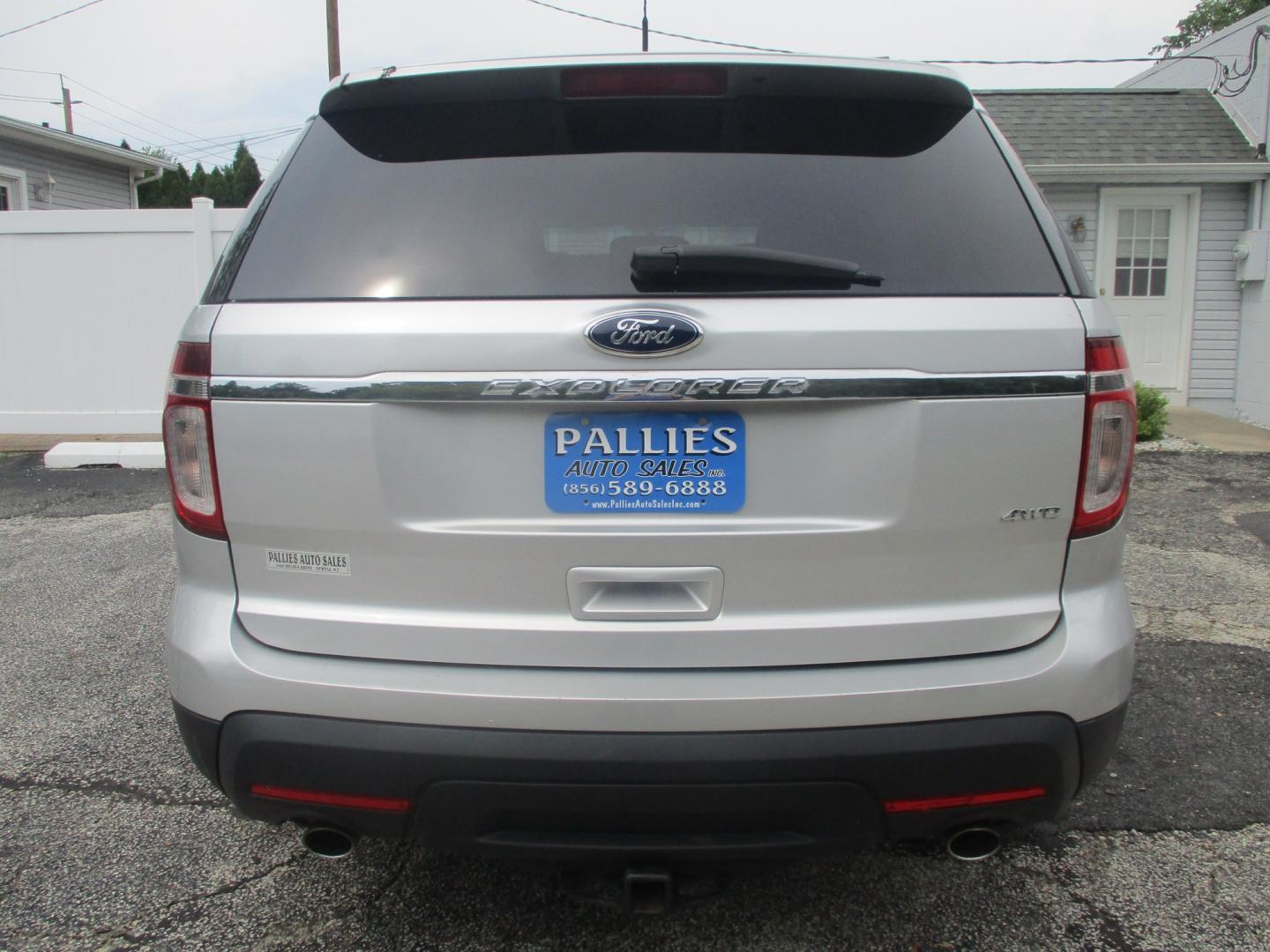 2015 SILVER Ford Explorer Base 4WD (1FM5K8B88FG) with an 3.5L V6 DOHC 24V engine, 6-Speed Automatic transmission, located at 540a Delsea Drive, Sewell, NJ, 08080, (987) 867-5309, 39.752560, -75.111206- Photo#3