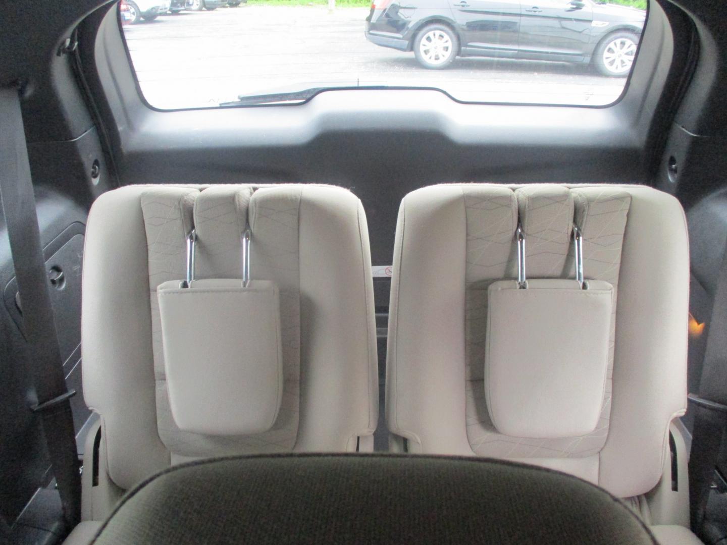 2015 SILVER Ford Explorer Base 4WD (1FM5K8B88FG) with an 3.5L V6 DOHC 24V engine, 6-Speed Automatic transmission, located at 540a Delsea Drive, Sewell, NJ, 08080, (987) 867-5309, 39.752560, -75.111206- Photo#15
