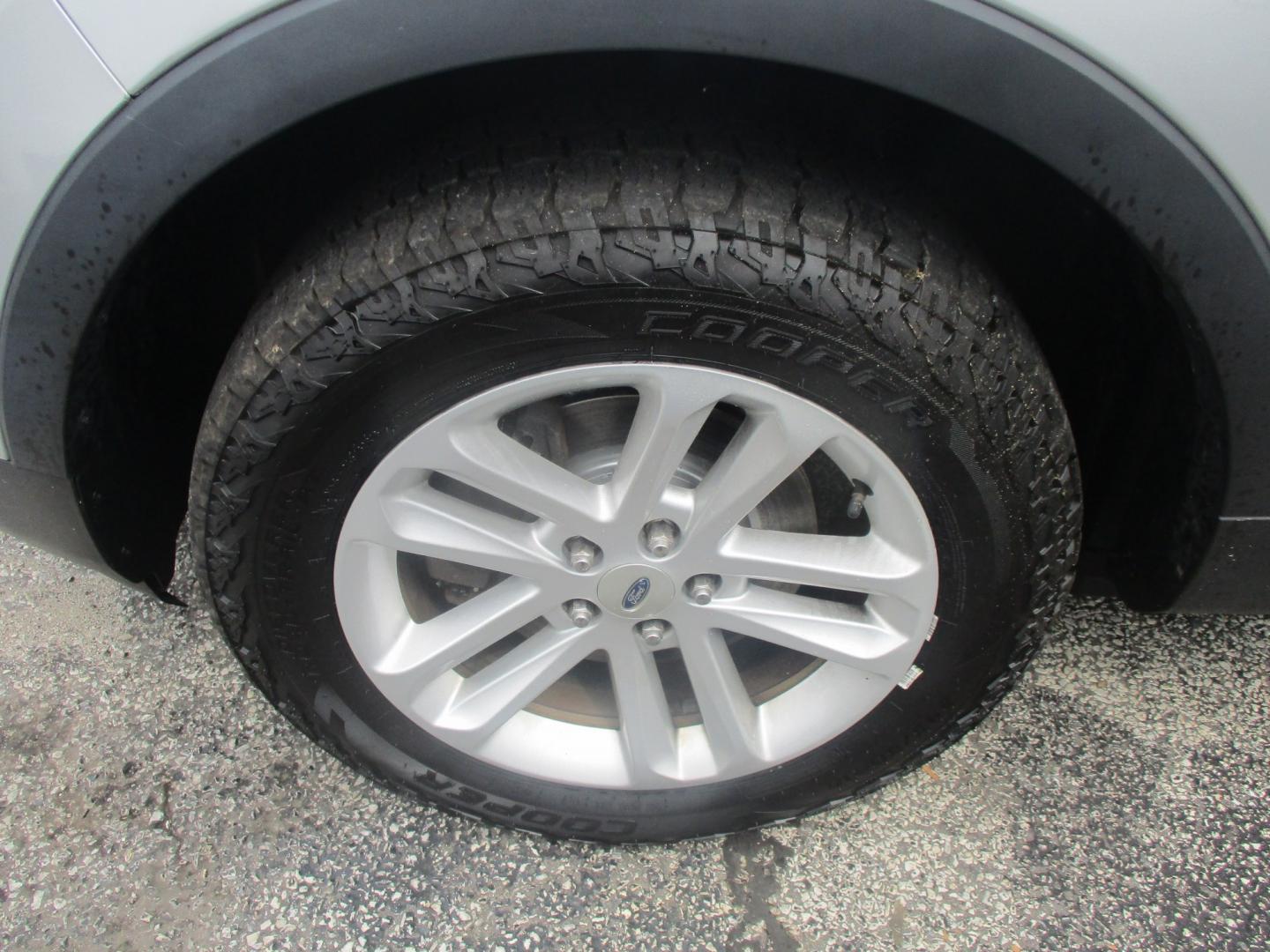 2015 SILVER Ford Explorer Base 4WD (1FM5K8B88FG) with an 3.5L V6 DOHC 24V engine, 6-Speed Automatic transmission, located at 540a Delsea Drive, Sewell, NJ, 08080, (987) 867-5309, 39.752560, -75.111206- Photo#25