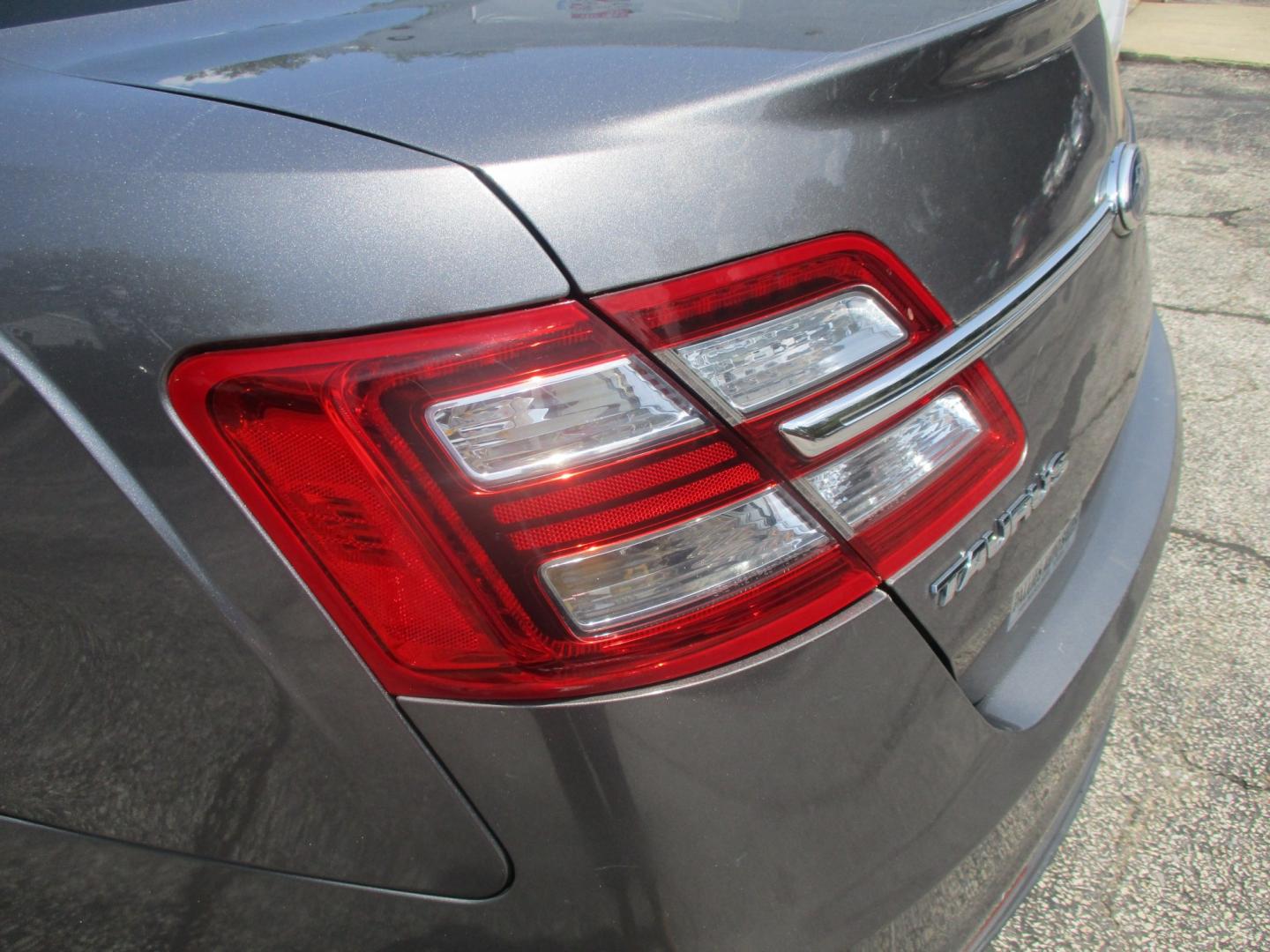 2013 GRAY Ford Taurus SEL FWD (1FAHP2E82DG) with an 3.5L V6 DOHC 24V engine, 6A transmission, located at 540a Delsea Drive, Sewell, NJ, 08080, (987) 867-5309, 39.752560, -75.111206- Photo#4