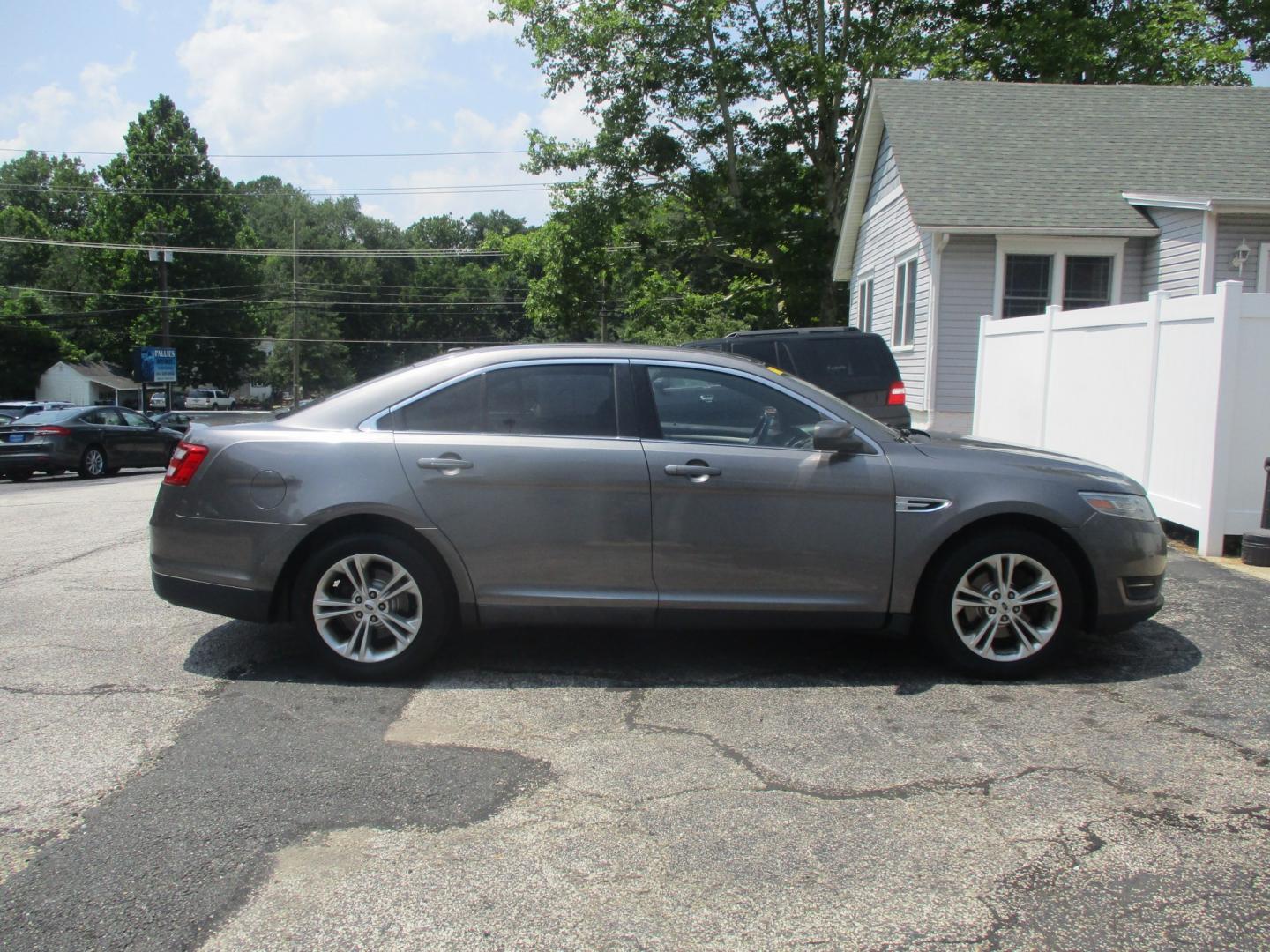 2013 GRAY Ford Taurus SEL FWD (1FAHP2E82DG) with an 3.5L V6 DOHC 24V engine, 6A transmission, located at 540a Delsea Drive, Sewell, NJ, 08080, (987) 867-5309, 39.752560, -75.111206- Photo#8