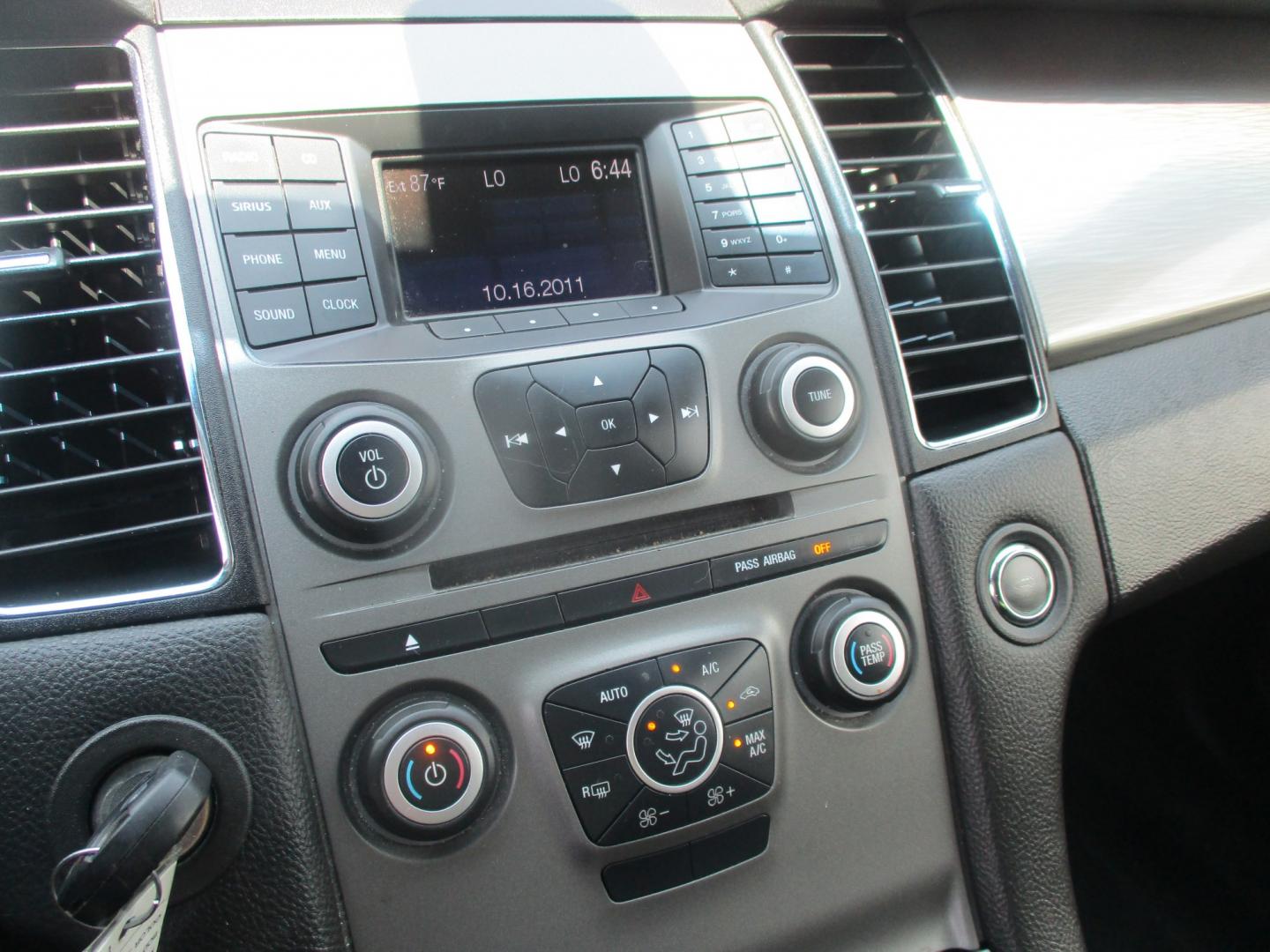 2013 GRAY Ford Taurus SEL FWD (1FAHP2E82DG) with an 3.5L V6 DOHC 24V engine, 6A transmission, located at 540a Delsea Drive, Sewell, NJ, 08080, (987) 867-5309, 39.752560, -75.111206- Photo#21