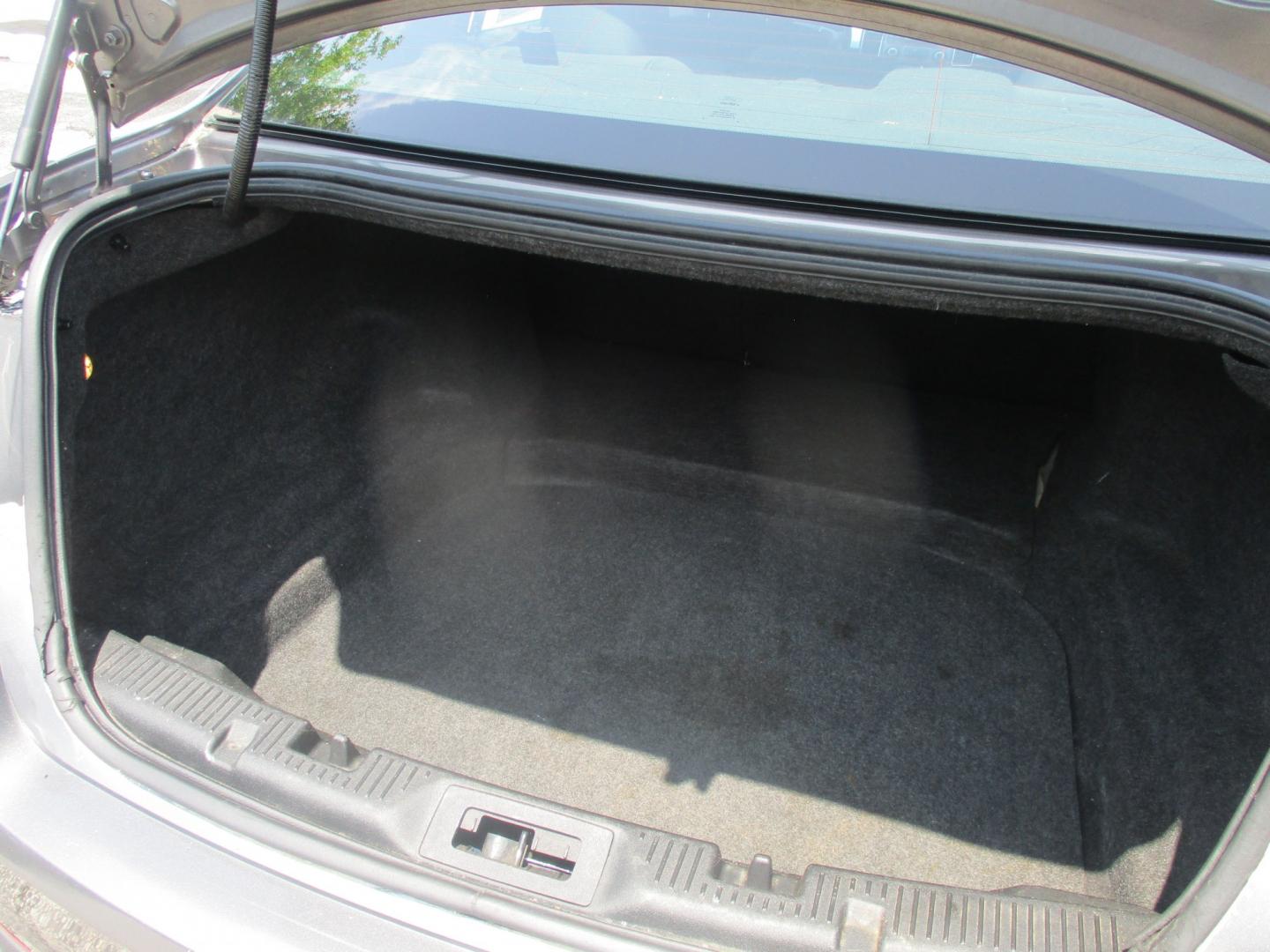 2013 GRAY Ford Taurus SEL FWD (1FAHP2E82DG) with an 3.5L V6 DOHC 24V engine, 6A transmission, located at 540a Delsea Drive, Sewell, NJ, 08080, (987) 867-5309, 39.752560, -75.111206- Photo#27
