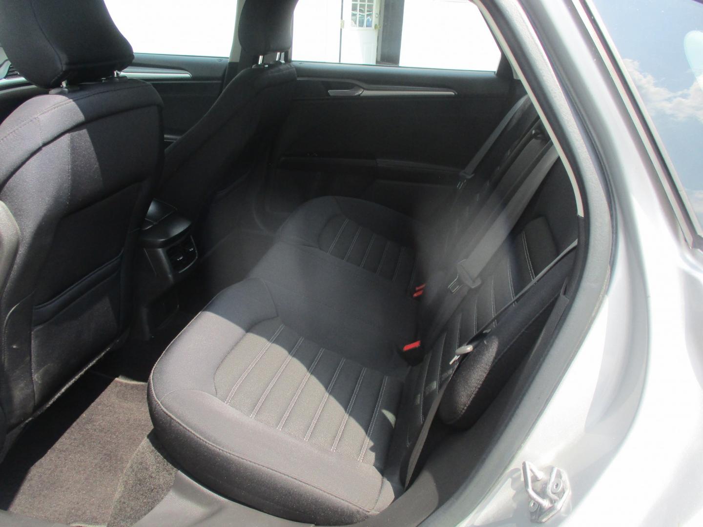 2015 SILVER Ford Fusion SE (3FA6P0H72FR) with an 2.5L L4 DOHC 16V engine, located at 540a Delsea Drive, Sewell, NJ, 08080, (987) 867-5309, 39.752560, -75.111206- Photo#28