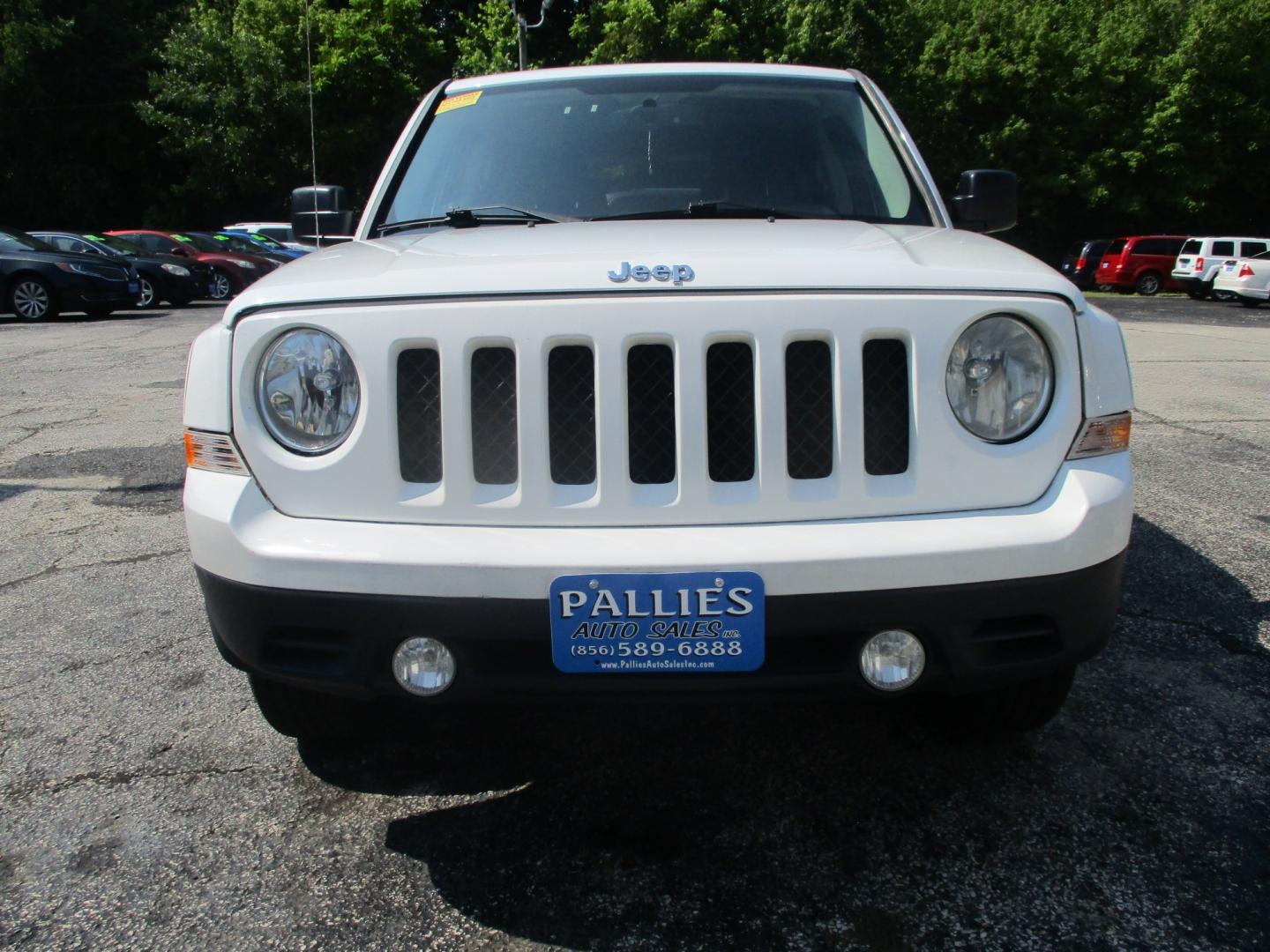 2016 WHITE Jeep Patriot Latitude 2WD (1C4NJPFB1GD) with an 2.4L L4 DOHC 16V engine, located at 540a Delsea Drive, Sewell, NJ, 08080, (987) 867-5309, 39.752560, -75.111206- Photo#9