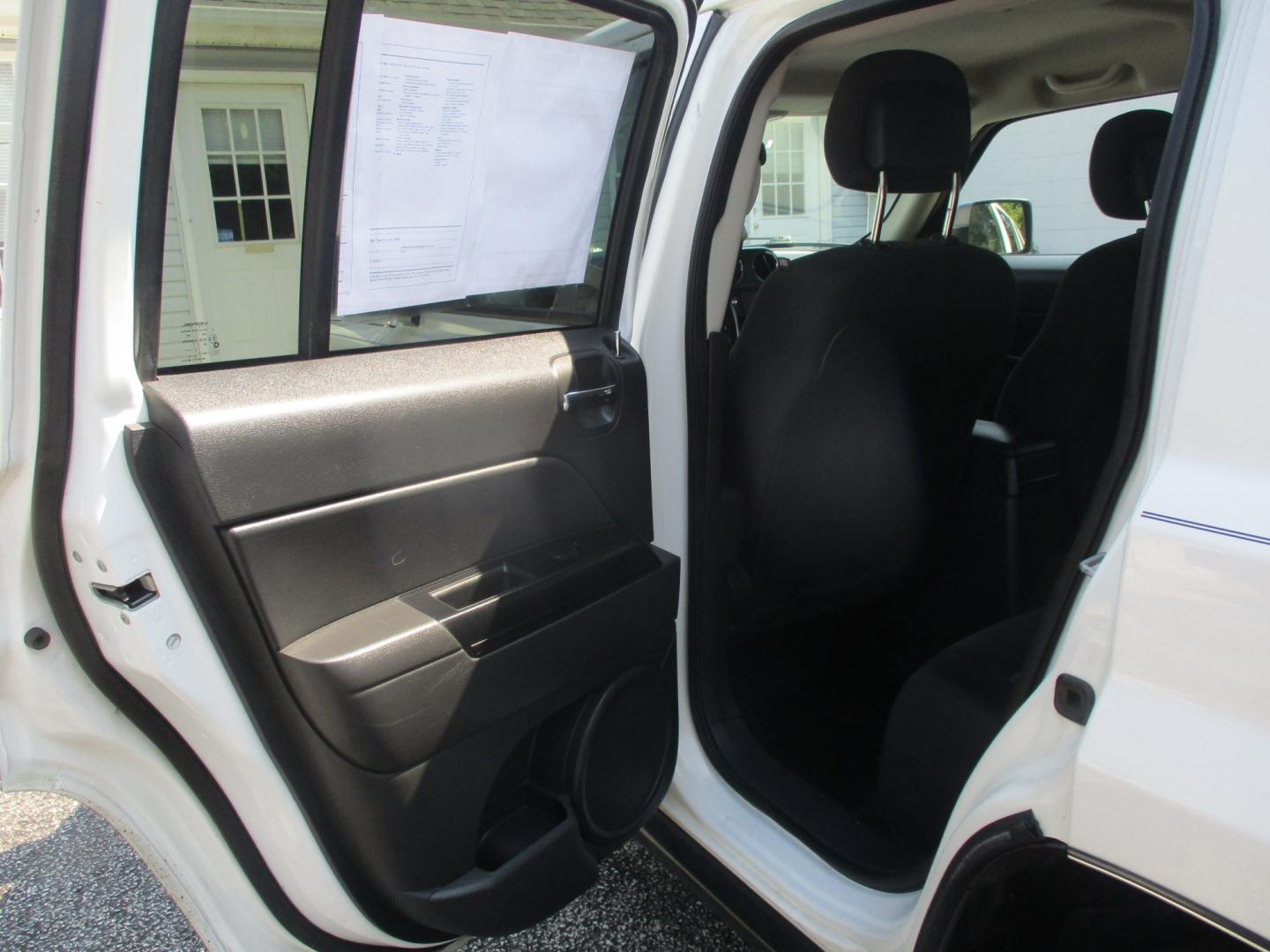2016 WHITE Jeep Patriot Latitude 2WD (1C4NJPFB1GD) with an 2.4L L4 DOHC 16V engine, located at 540a Delsea Drive, Sewell, NJ, 08080, (987) 867-5309, 39.752560, -75.111206- Photo#13