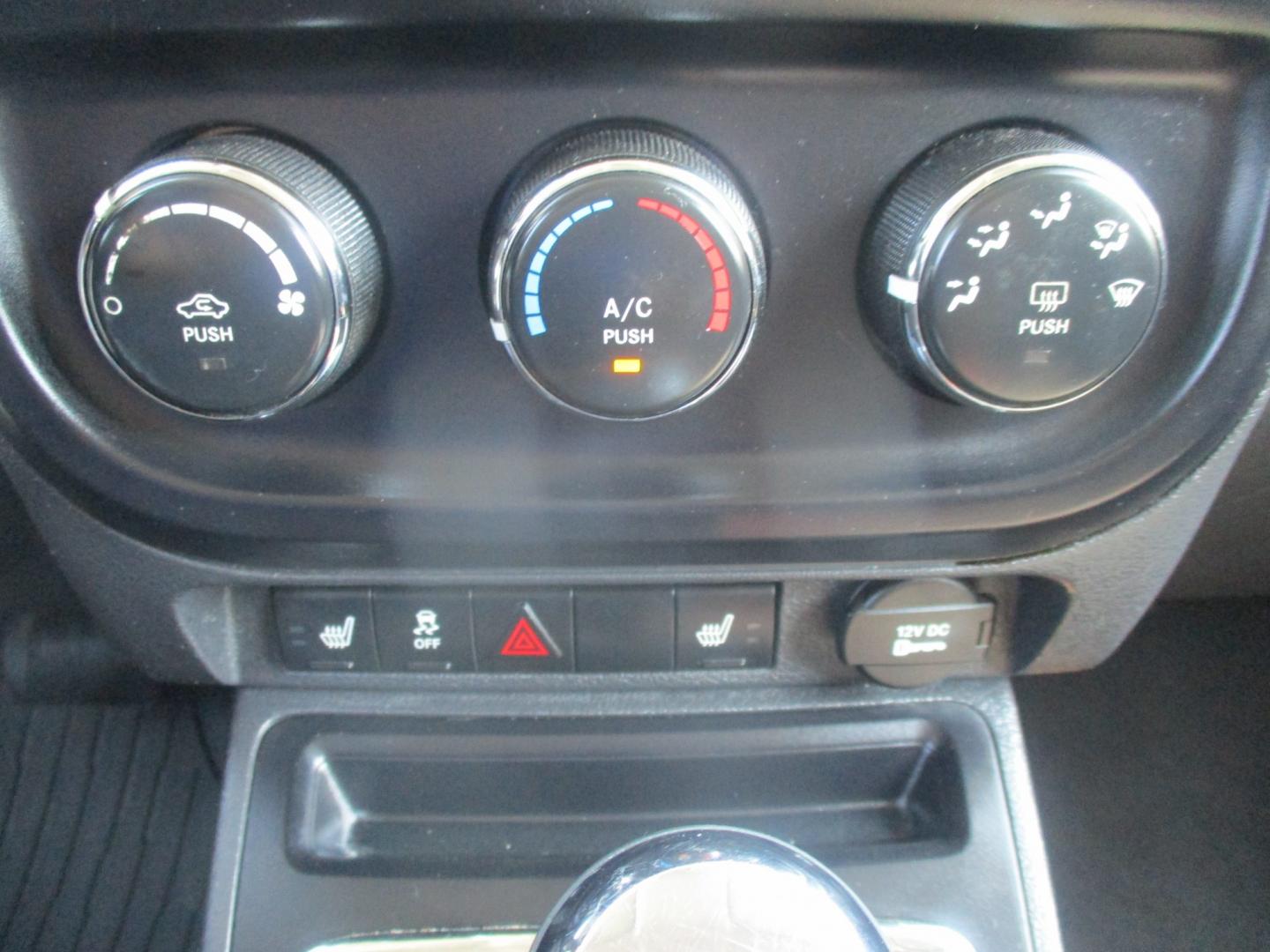 2016 WHITE Jeep Patriot Latitude 2WD (1C4NJPFB1GD) with an 2.4L L4 DOHC 16V engine, located at 540a Delsea Drive, Sewell, NJ, 08080, (987) 867-5309, 39.752560, -75.111206- Photo#19