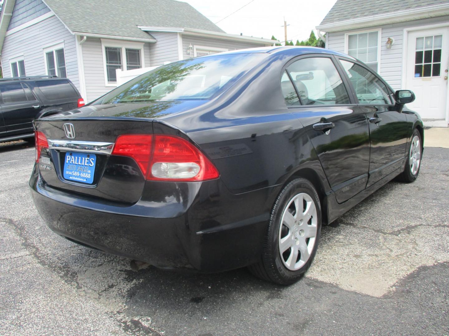 2011 BLACK Honda Civic LX Sedan 5-Speed AT (19XFA1F5XBE) with an 1.8L L4 SOHC 16V engine, 5A transmission, located at 540a Delsea Drive, Sewell, NJ, 08080, (987) 867-5309, 39.752560, -75.111206- Photo#5