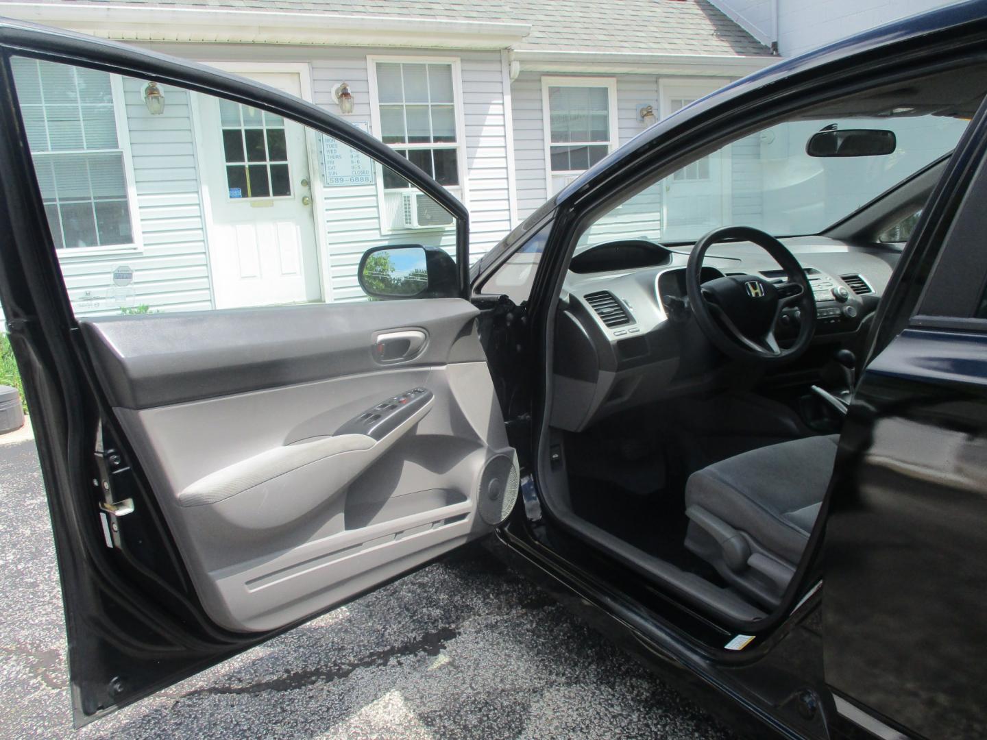 2011 BLACK Honda Civic LX Sedan 5-Speed AT (19XFA1F5XBE) with an 1.8L L4 SOHC 16V engine, 5A transmission, located at 540a Delsea Drive, Sewell, NJ, 08080, (987) 867-5309, 39.752560, -75.111206- Photo#9