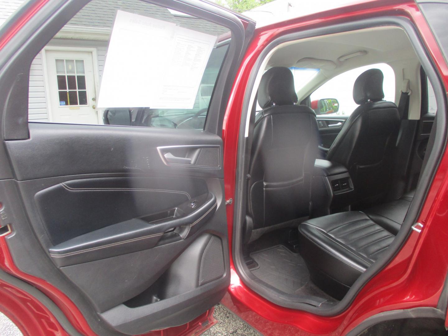 2016 RED Ford Edge SEL AWD (2FMPK4J87GB) with an 3.5L V6 DOHC 24V engine, 6A transmission, located at 540a Delsea Drive, Sewell, NJ, 08080, (987) 867-5309, 39.752560, -75.111206- Photo#13