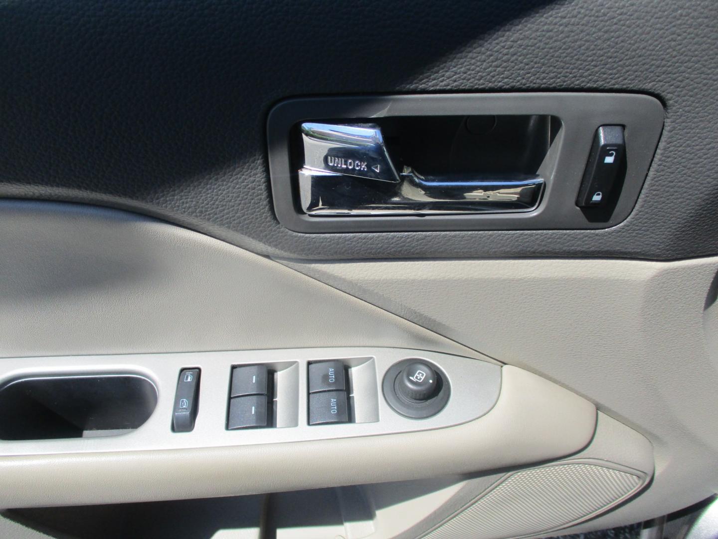 2012 GRAY Ford Fusion SEL (3FAHP0JGXCR) with an 3.0L V6 DOHC 24V engine, located at 540a Delsea Drive, Sewell, NJ, 08080, (987) 867-5309, 39.752560, -75.111206- Photo#12