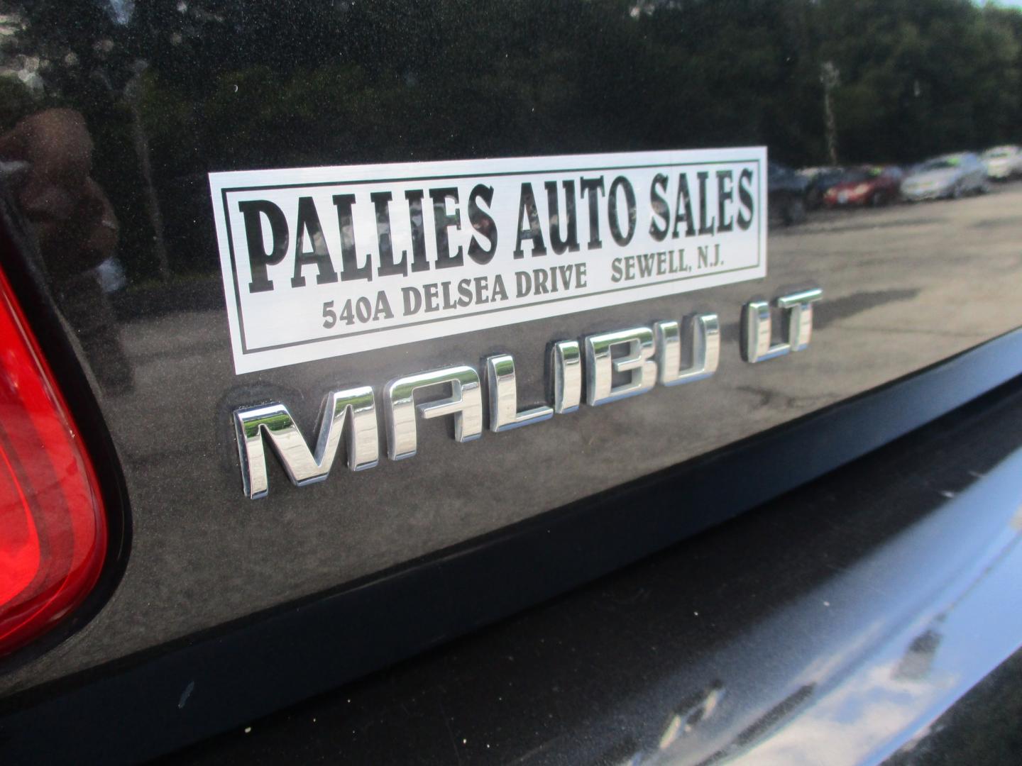 2011 GRAY Chevrolet Malibu 1LT (1G1ZC5E1XBF) with an 2.4L L4 DOHC 16V engine, 4A transmission, located at 540a Delsea Drive, Sewell, NJ, 08080, (987) 867-5309, 39.752560, -75.111206- Photo#5
